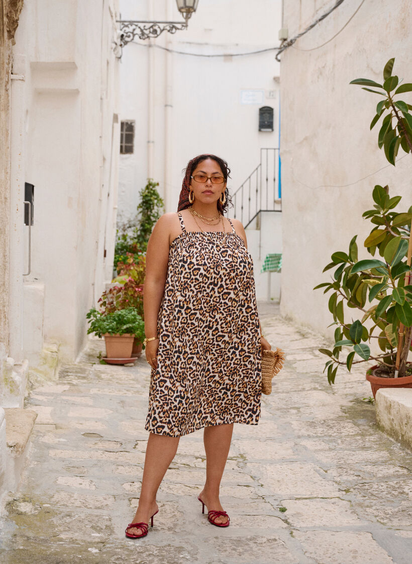 Kort viskose kjole med smalle stropper, Beige, Image image number 0