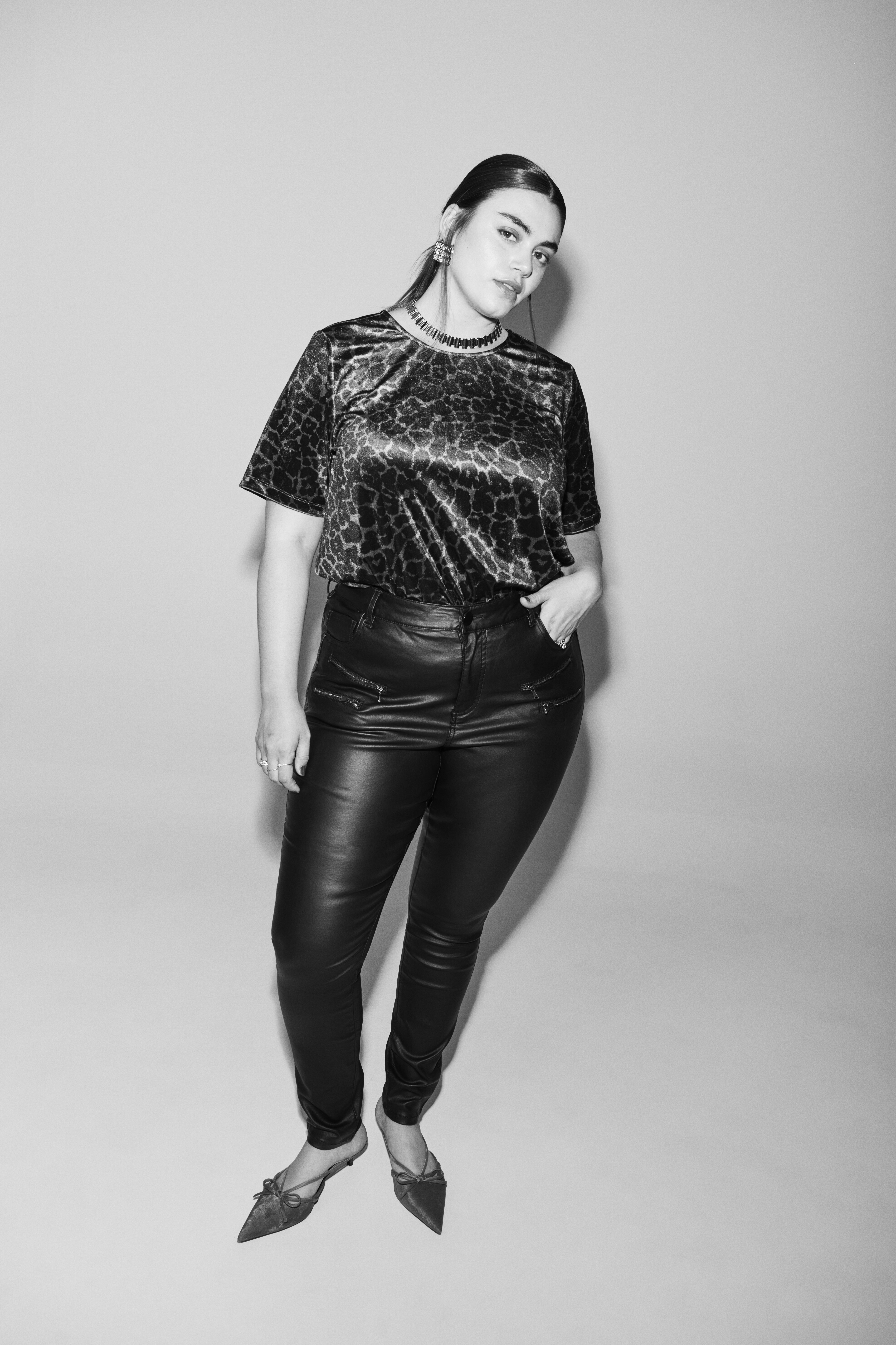 Velourtop med leopardm&oslash;nster, , Model