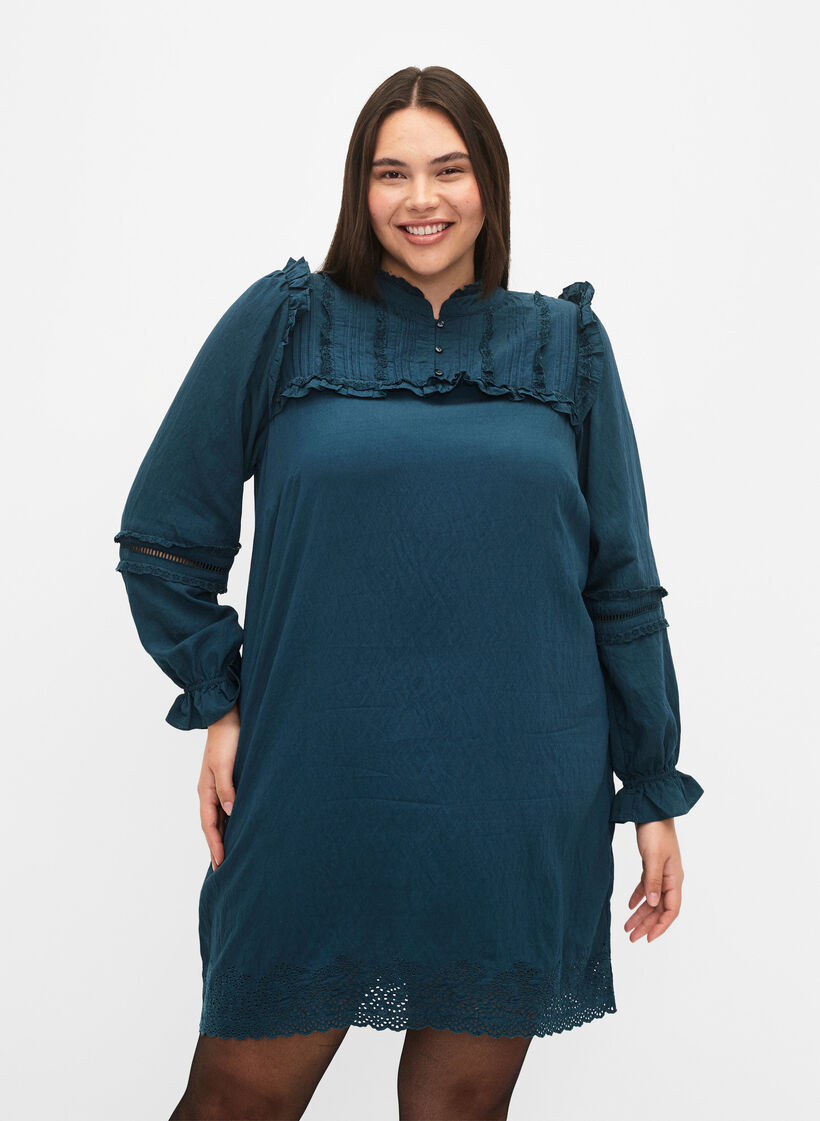 Viskosekjole med broderie anglaise og flæsedetaljer, Reflecting Pond, Model image number 0