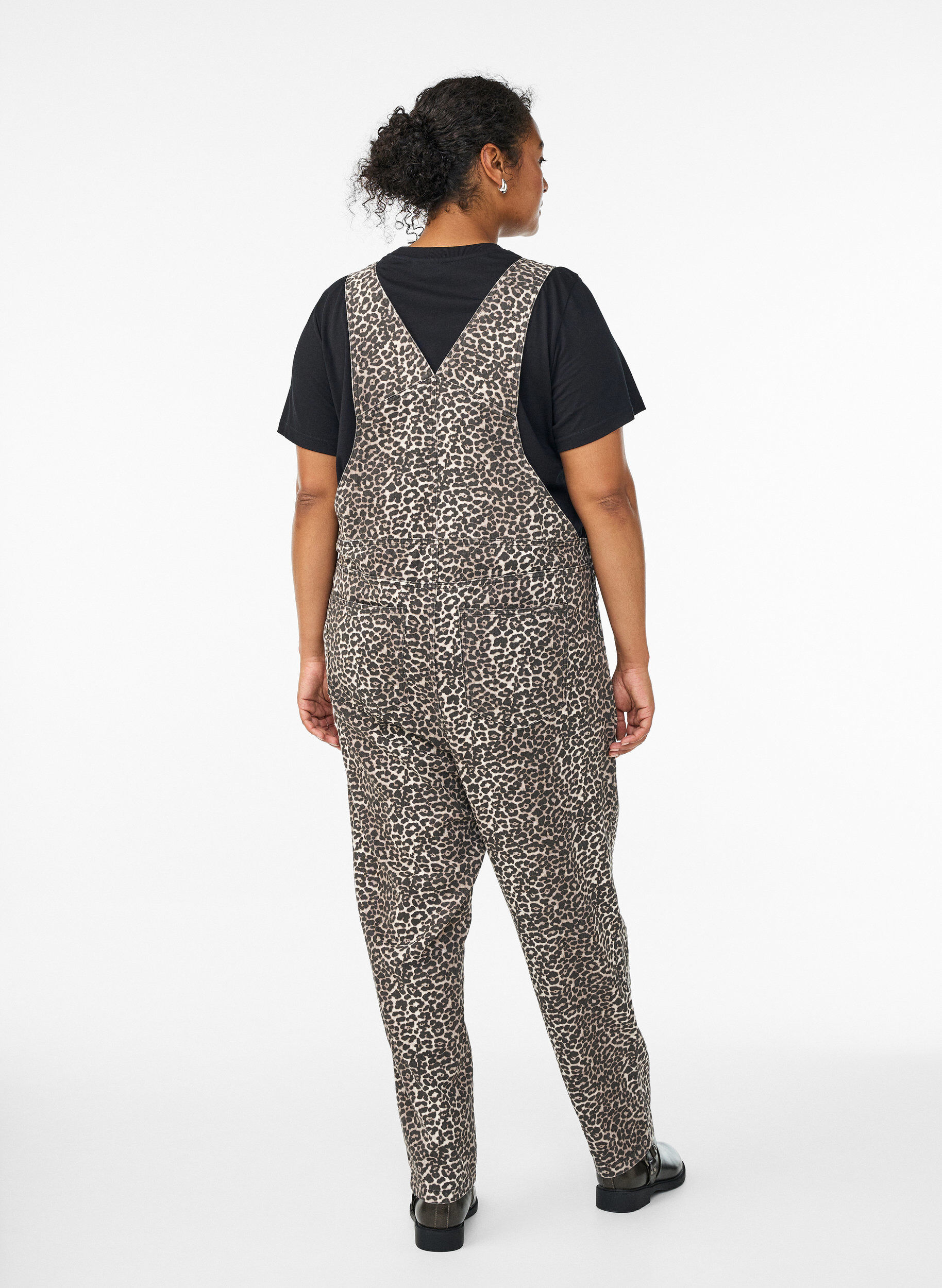 Zizzi Leopardm&oslash;nstrede overalls i denim, Brun, Model image number 1