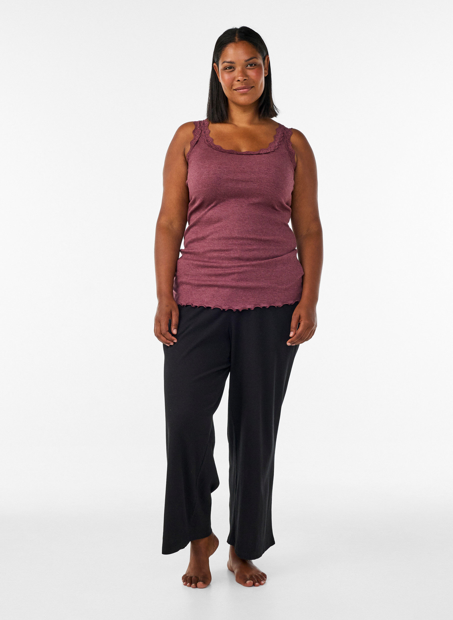 ZizziRibtop med blondekant, R&oslash;d, Model image number 1