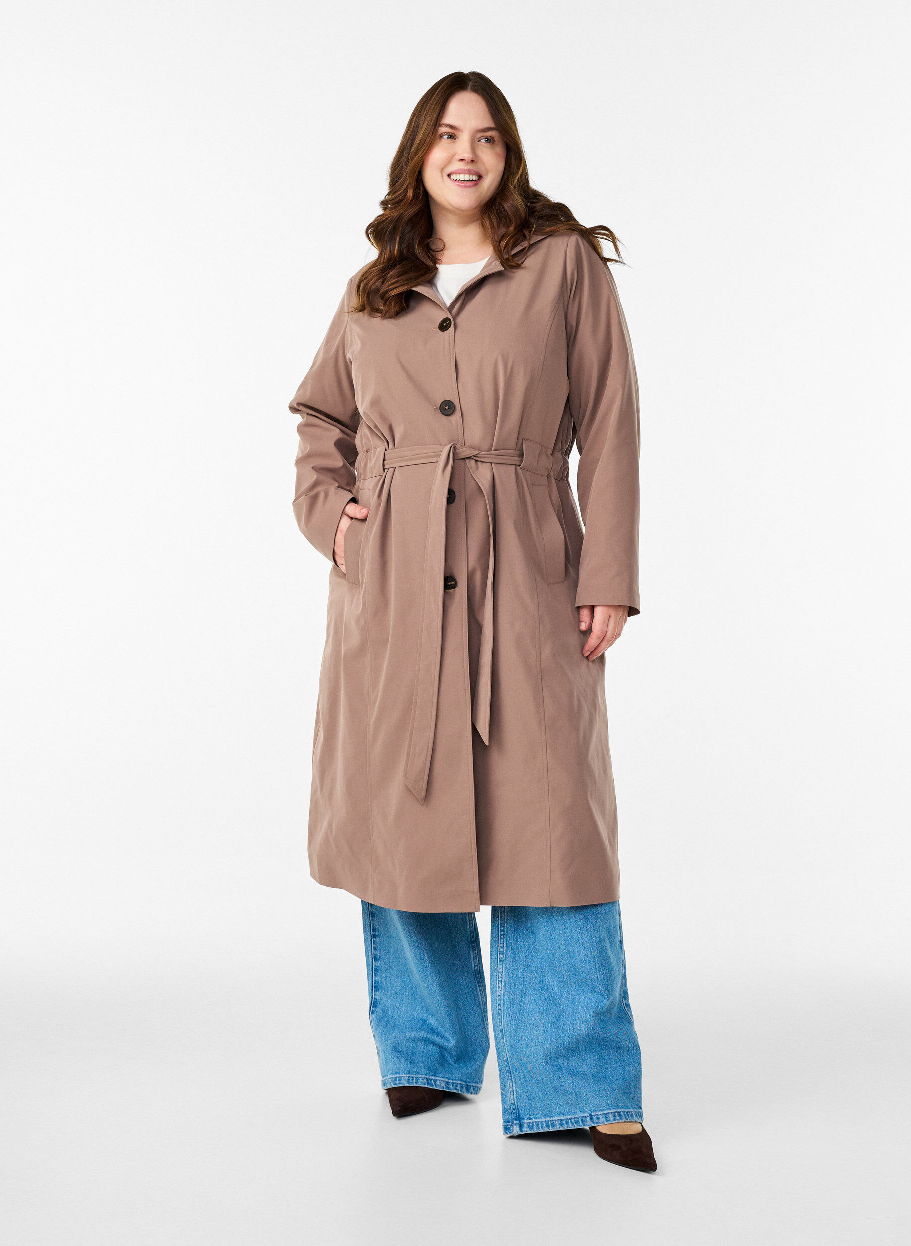 Zizzi Trenchcoat med h&aelig;tte og bindeb&aelig;lte, Brun, Model image number 1