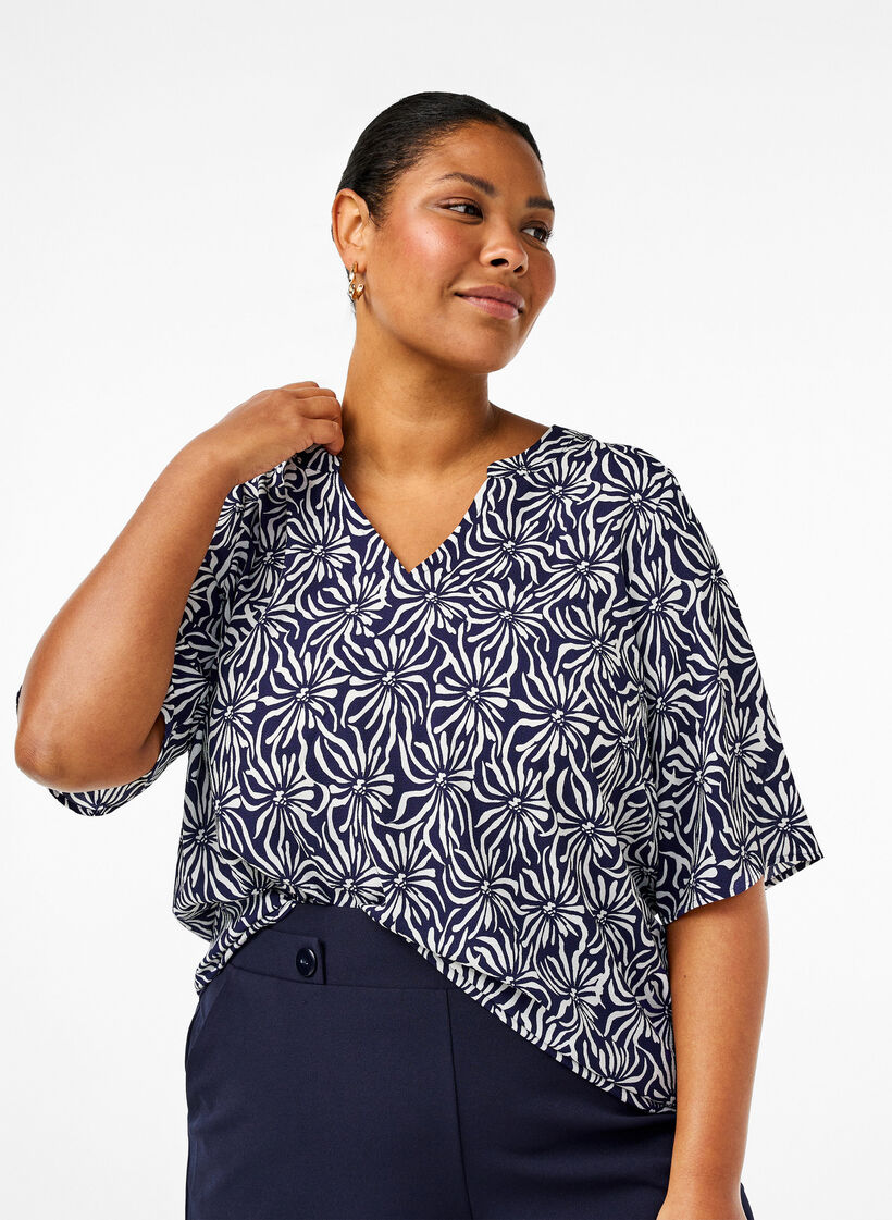 V-hals bluse med blomsterprint, White Blue Flower, Model image number 0