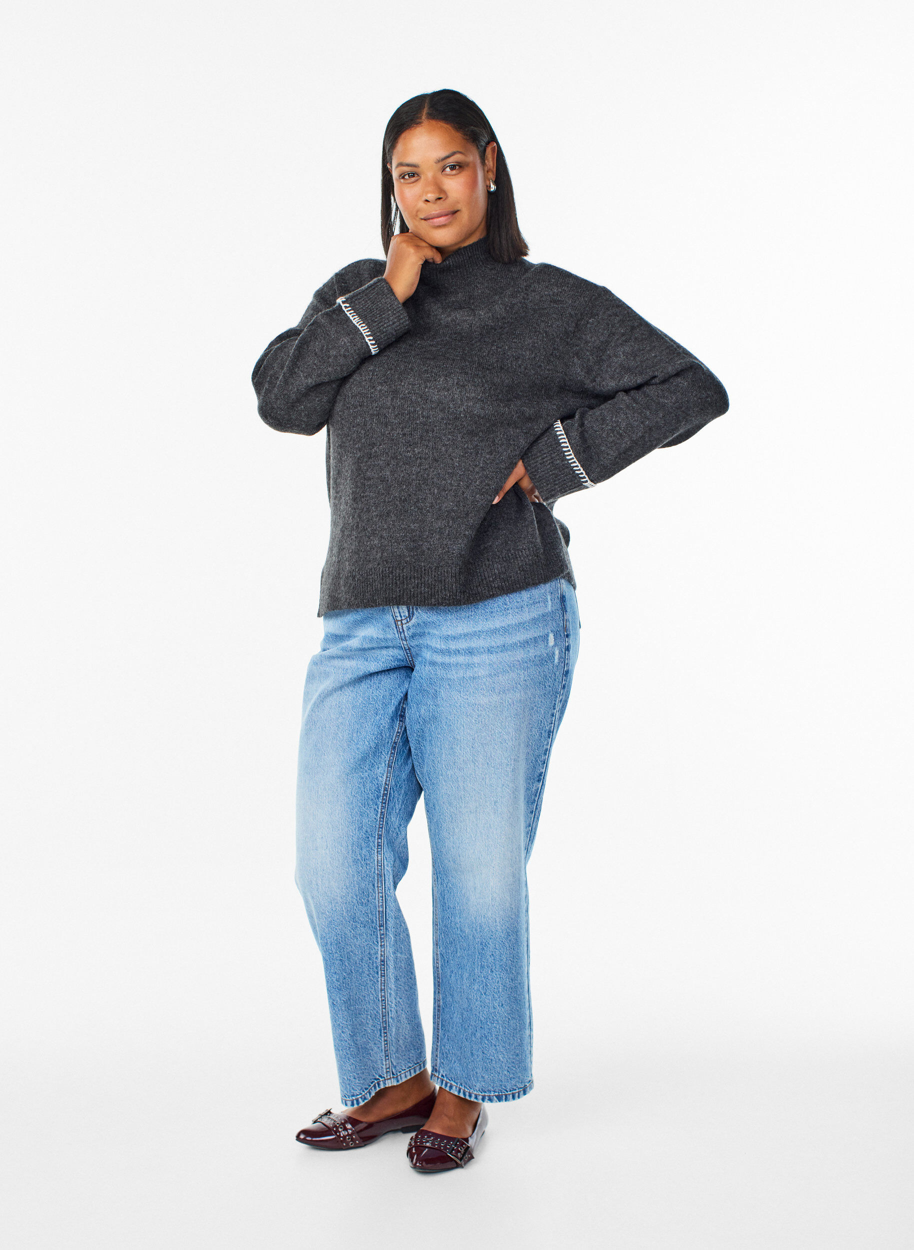 Zizzi Strikbluse med h&oslash;j hals og kontrastdetalje, Gr&aring;, Model image number 1