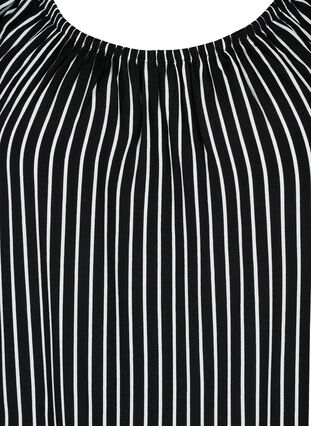Stribet viskose bluse med korte ærmer, Black/ White Stripe, Packshot image number 2