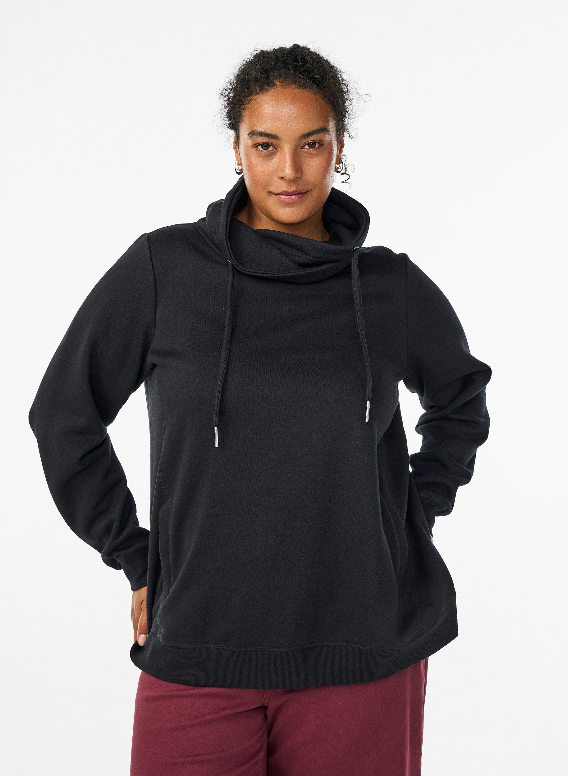 Sweatshirt med h&oslash;j krave og lommer, Sort, Model