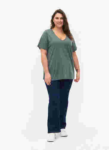 FLASH - T-shirt med v-hals, Balsam Green, Model image number 2