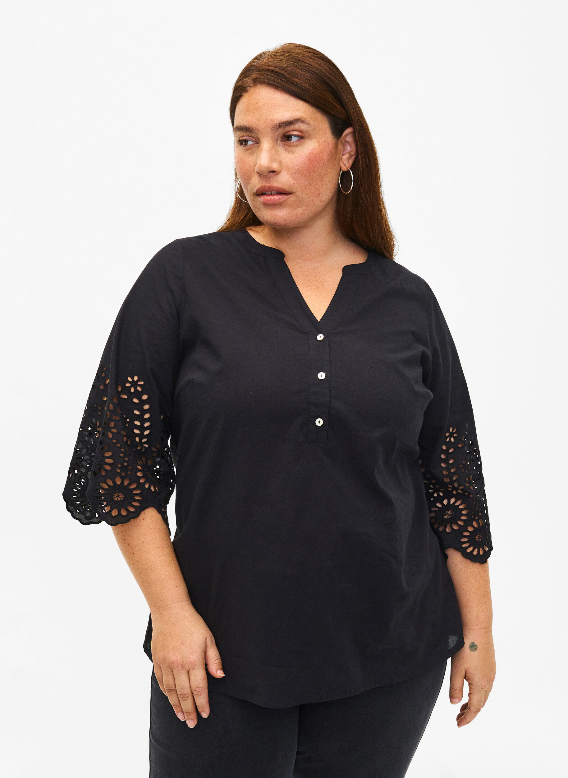 Zizzi Skjortebluse med broderi anglaise og 3/4 &aelig;rmer , Black, Model image number 0