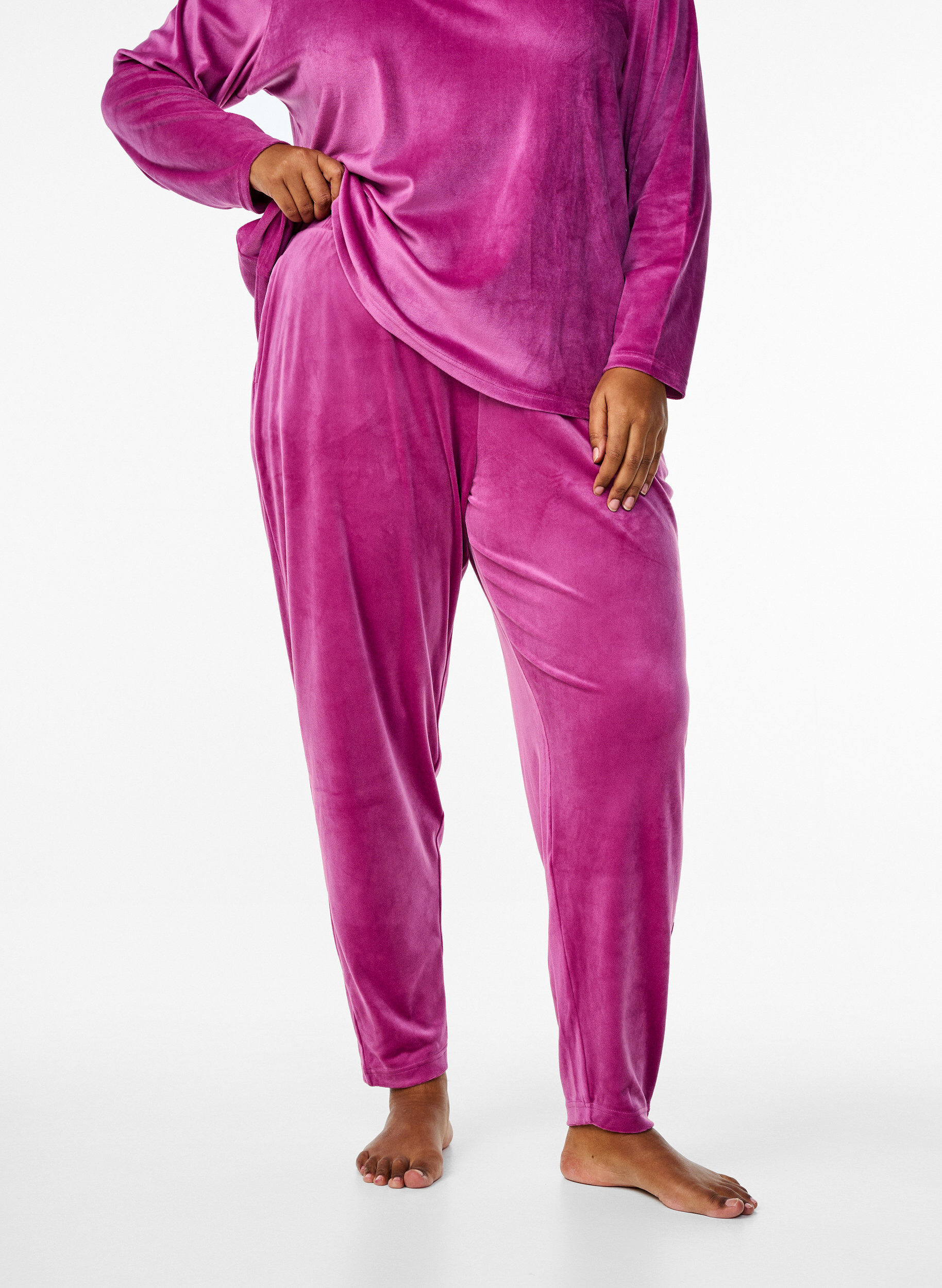 Zizzi Velour bukser med lommer, Boysenberry, Model image number 2