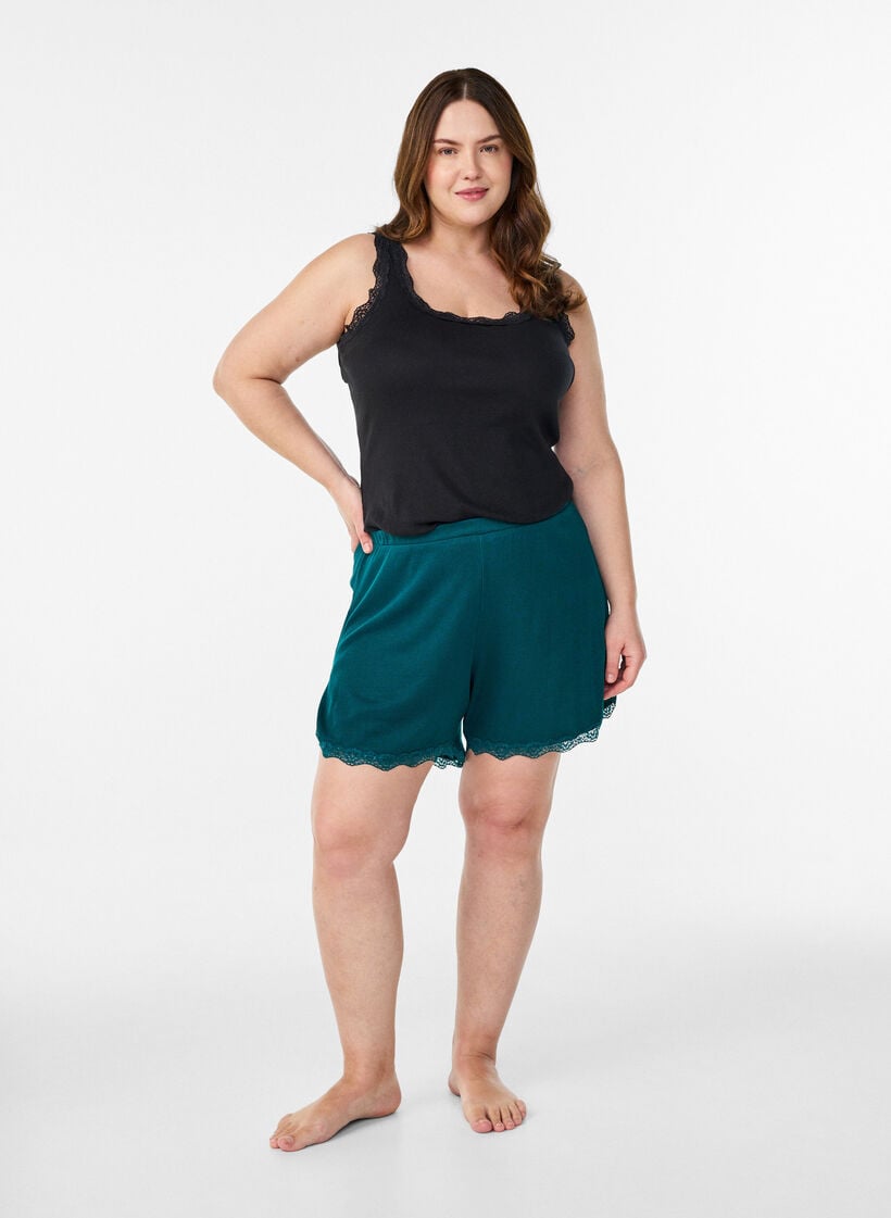 L&oslash;se natshorts med ribstruktur og blondekant, Gr&oslash;n, Model image number 1