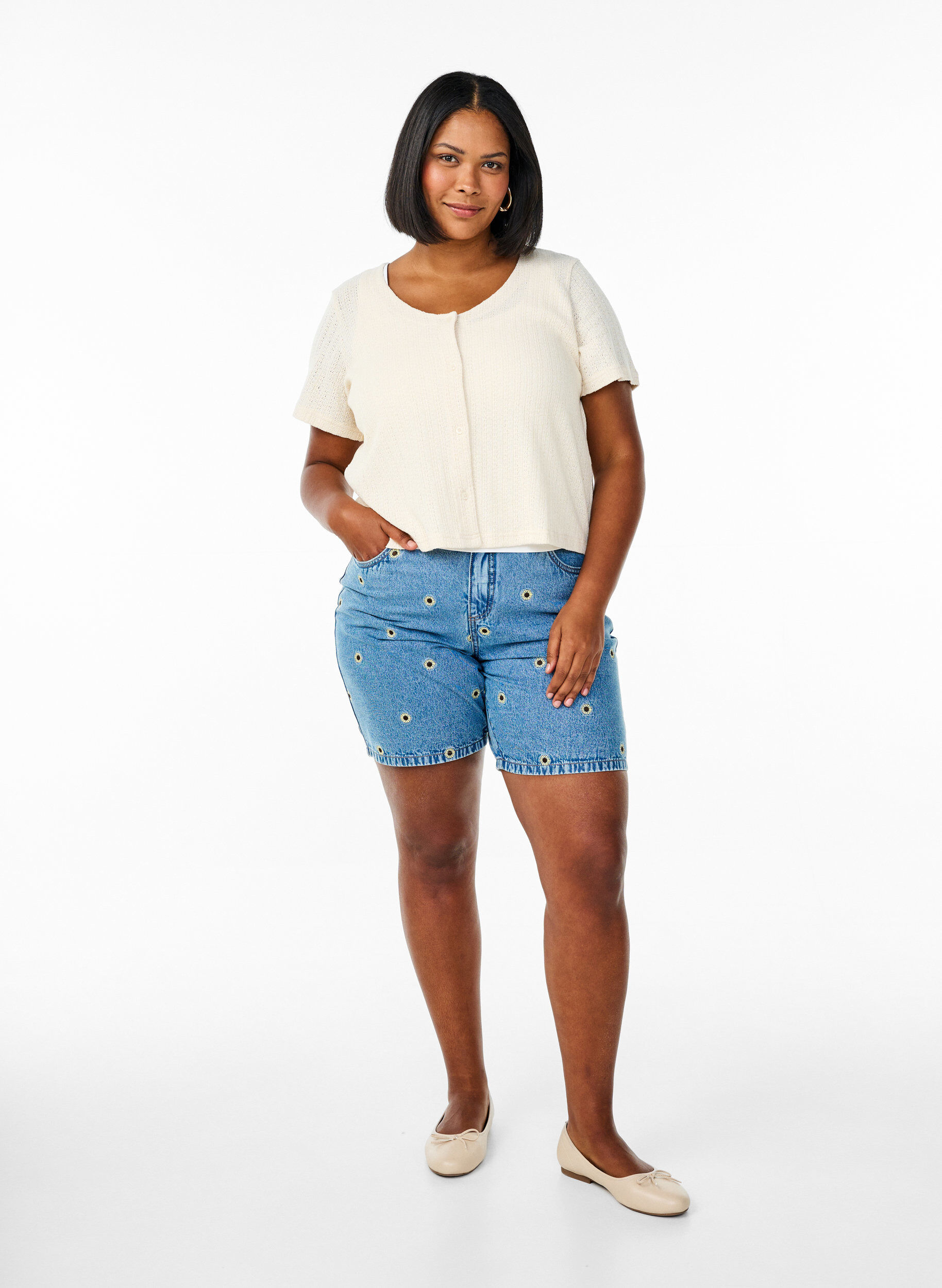 Zizzi Jerseycardigan med korte &aelig;rmer, Vanilla, Model image number 1