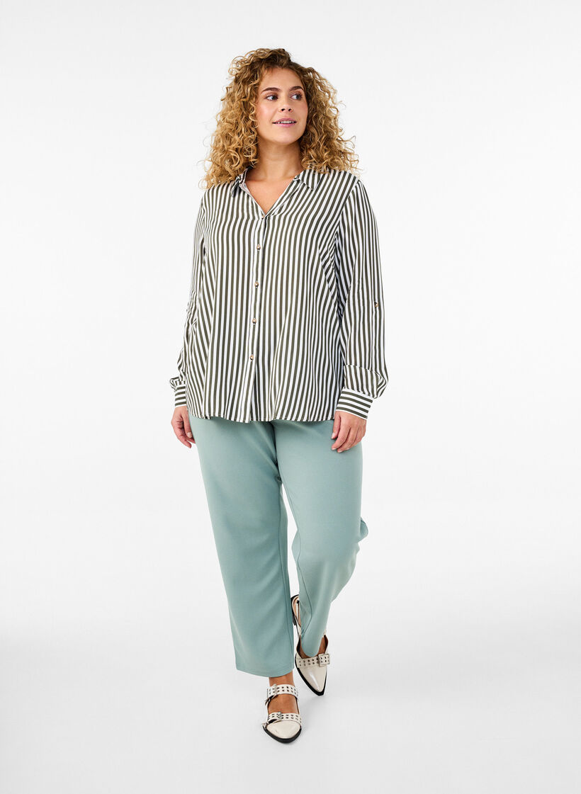 Bukser med straight fit, Gr&oslash;n, Model image number 0