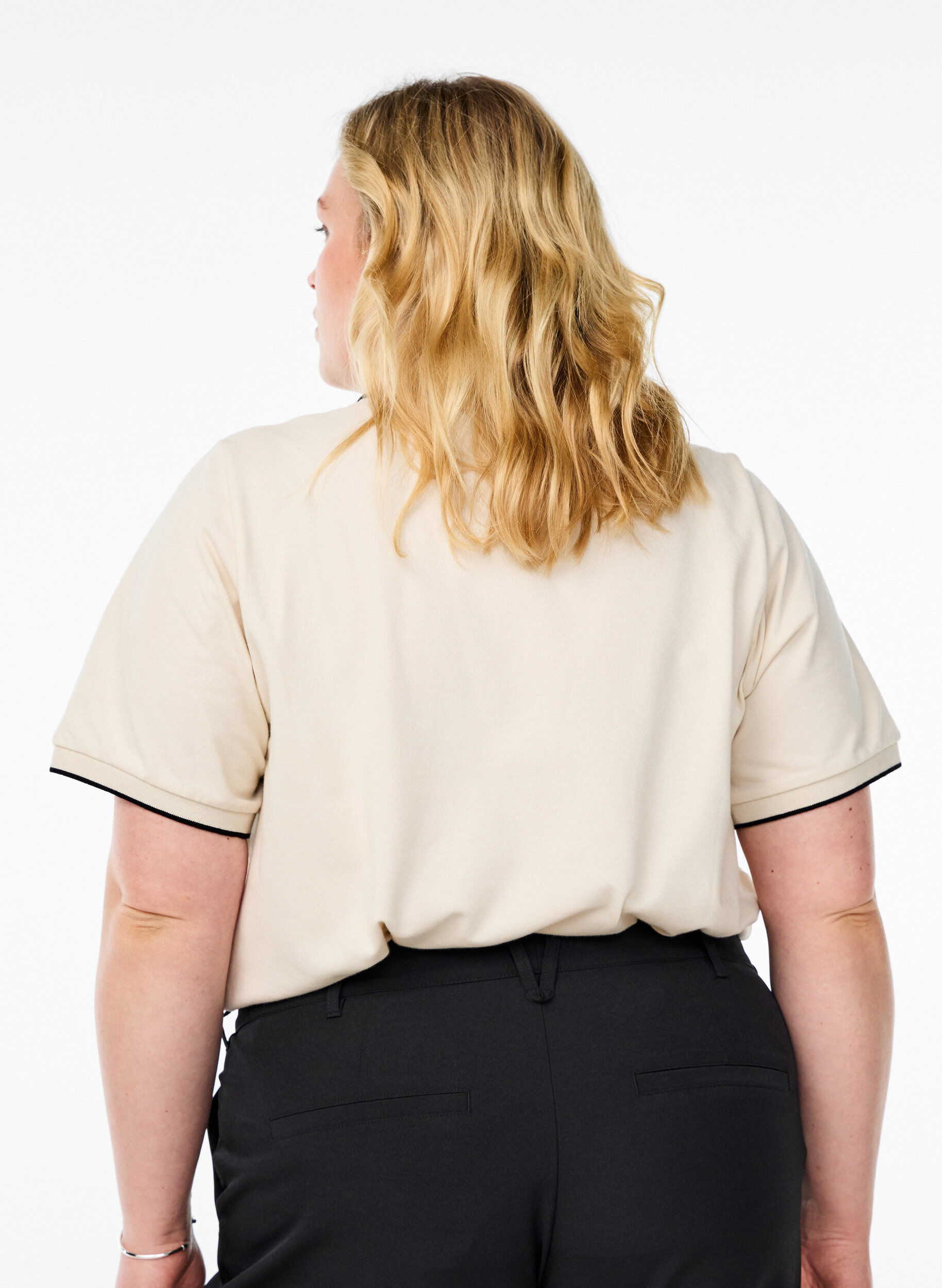 Zizzi Kort&aelig;rmet poloshirt, Beige, Model image number 2
