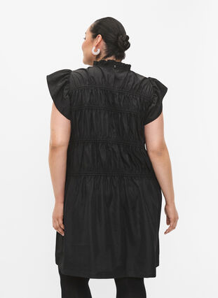 Kjole med flæser og elastiske skæringer, Black, Model image number 1