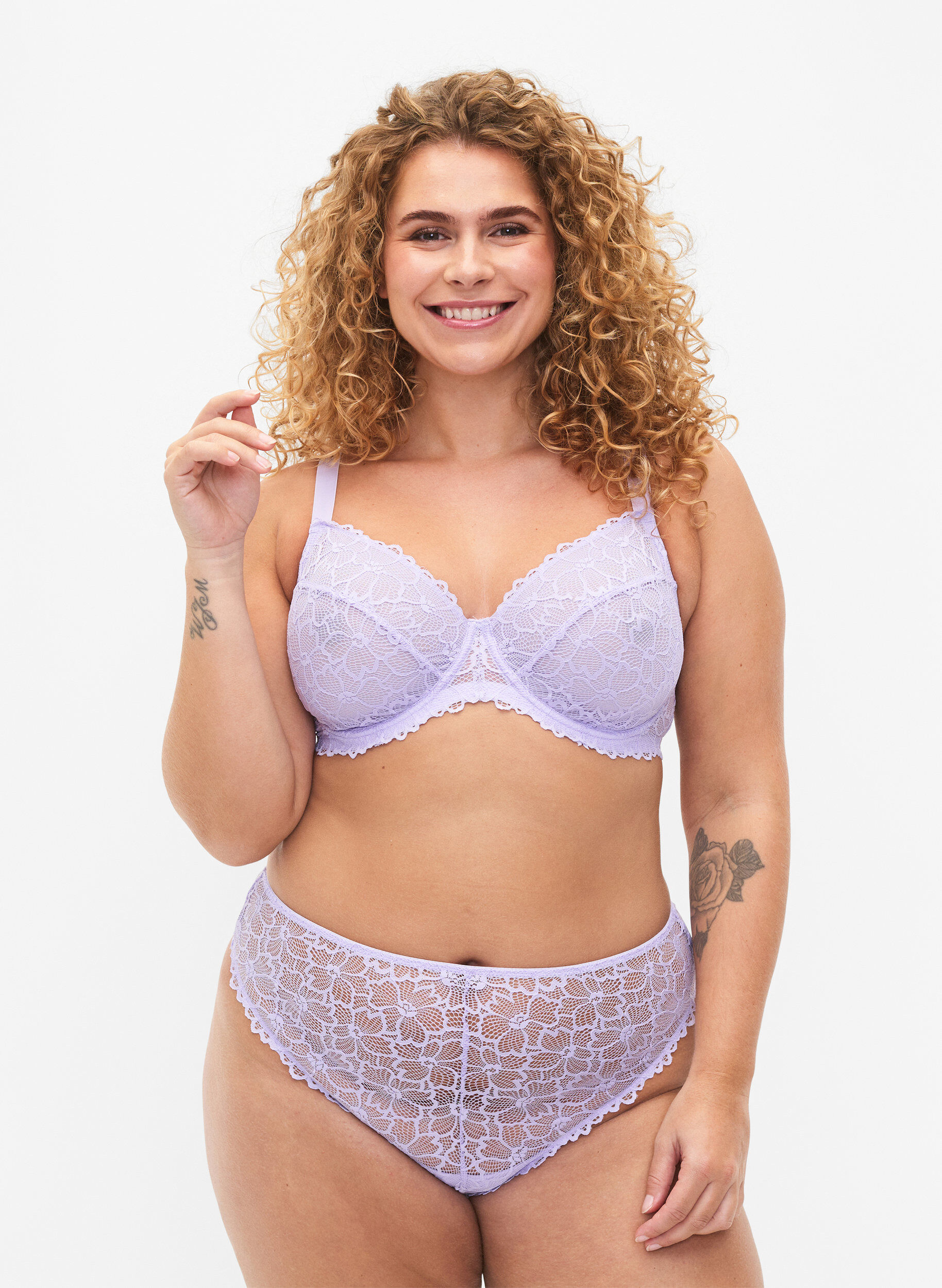 ZizziG-streng med blomsterblonde og regul&aelig;r talje, Lilla, Model image number 0