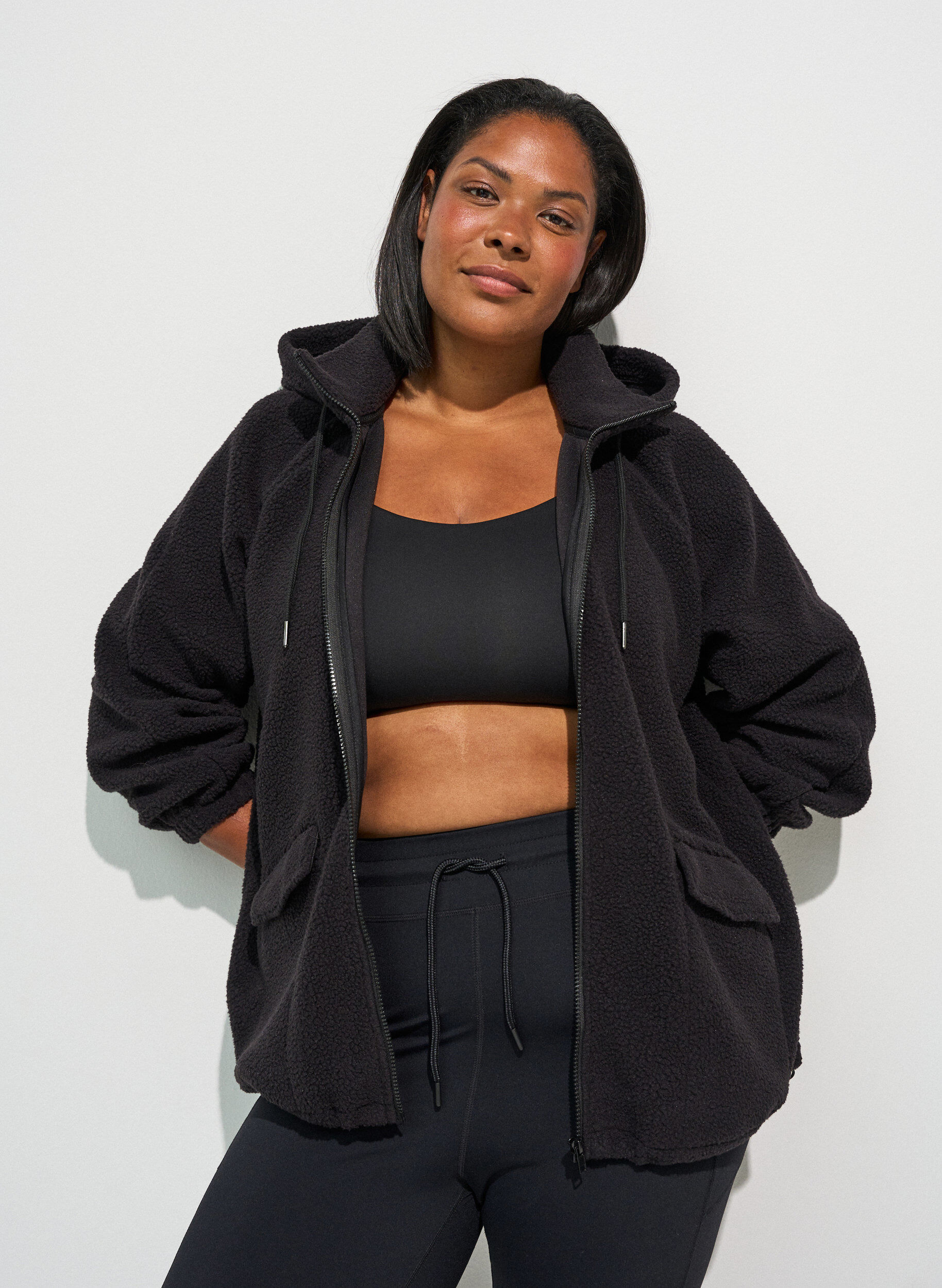 ZizziTeddyjakke med h&aelig;tte og lynl&aring;s, Sort, Model image number 0