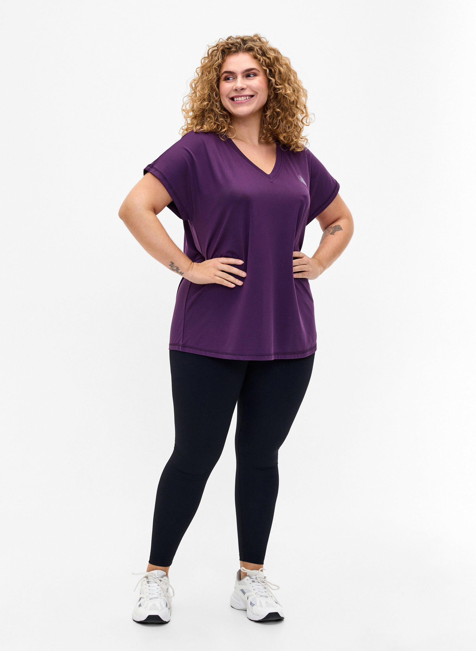 Zizzi L&oslash;s tr&aelig;nings t-shirt med v-hals, Purple Pennant, Model image number 2