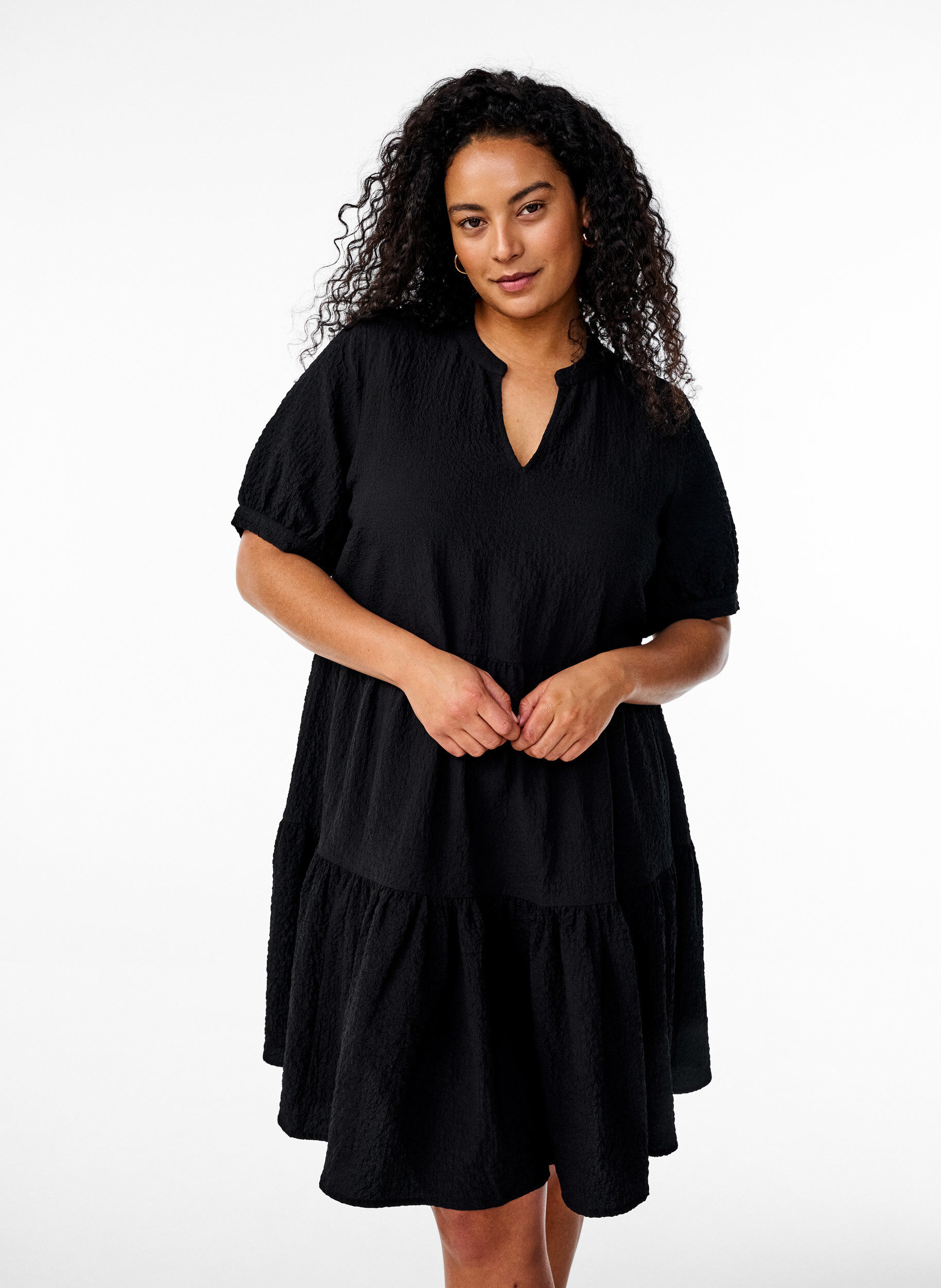 Kort kjole med A-facon, Sort, Model