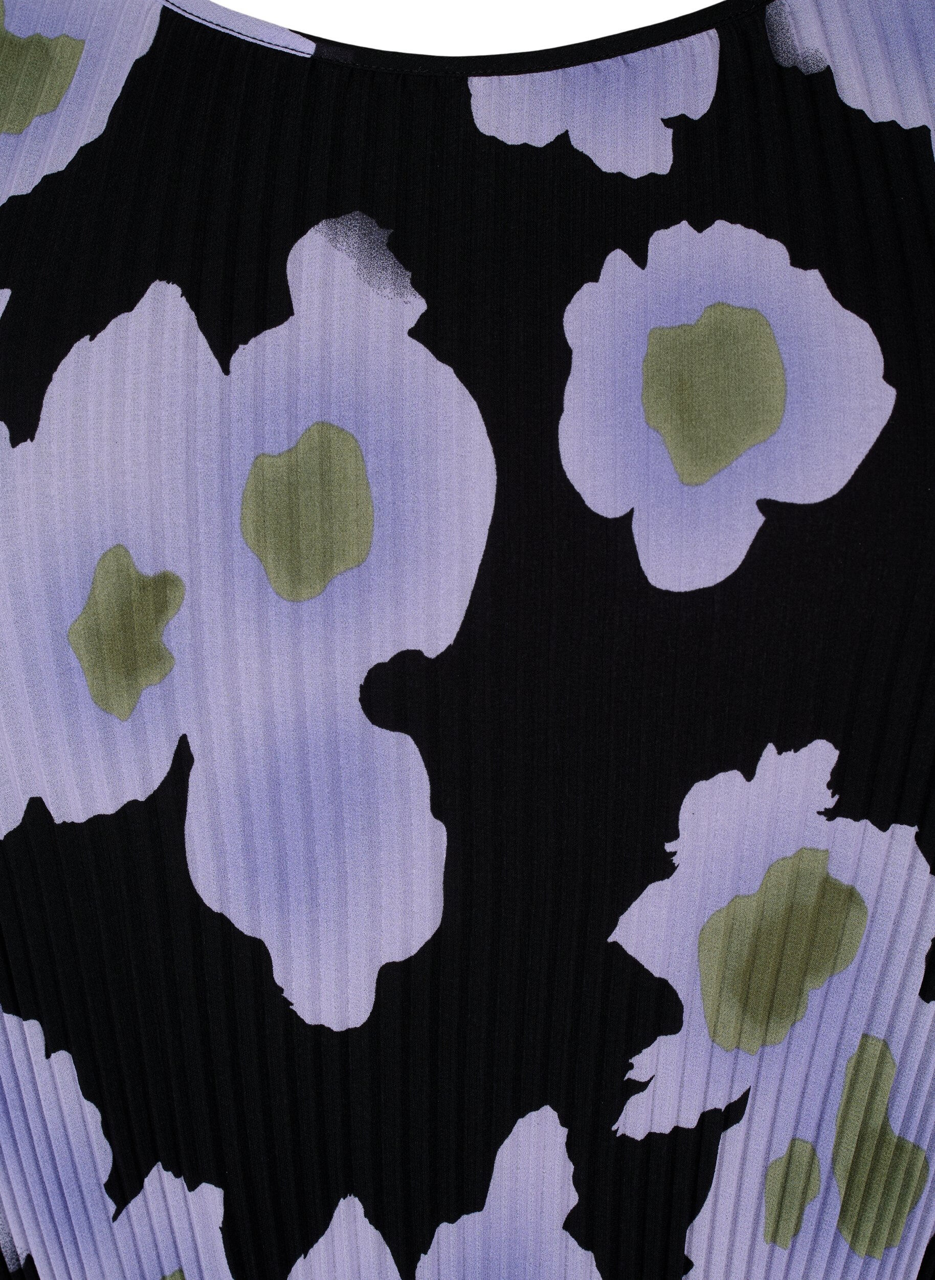 Zizzi Printet pliss&eacute;kjole med bindeb&aring;nd, Black w. Floral, Packshot image number 2