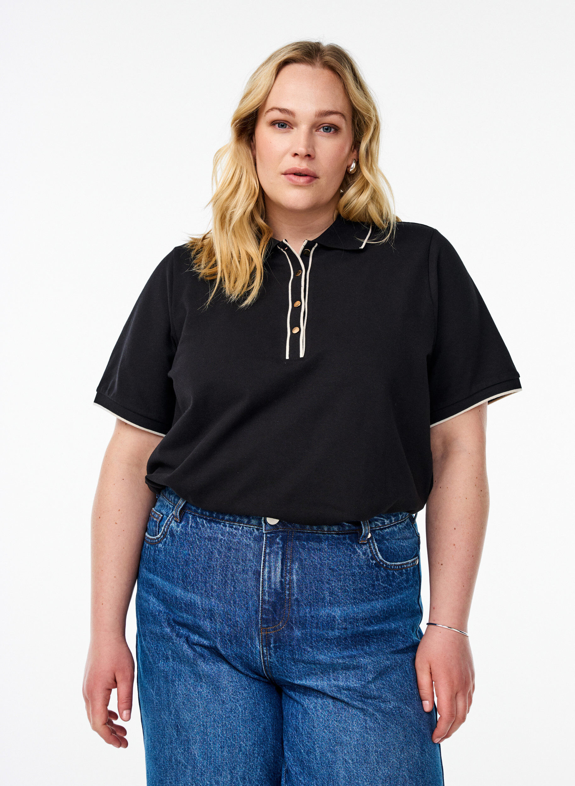 Zizzi Kort&aelig;rmet poloshirt, Sort, Model image number 0