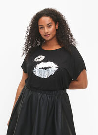 Kortærmet viskose t-shirt med tryk, Black W. Lips, Model