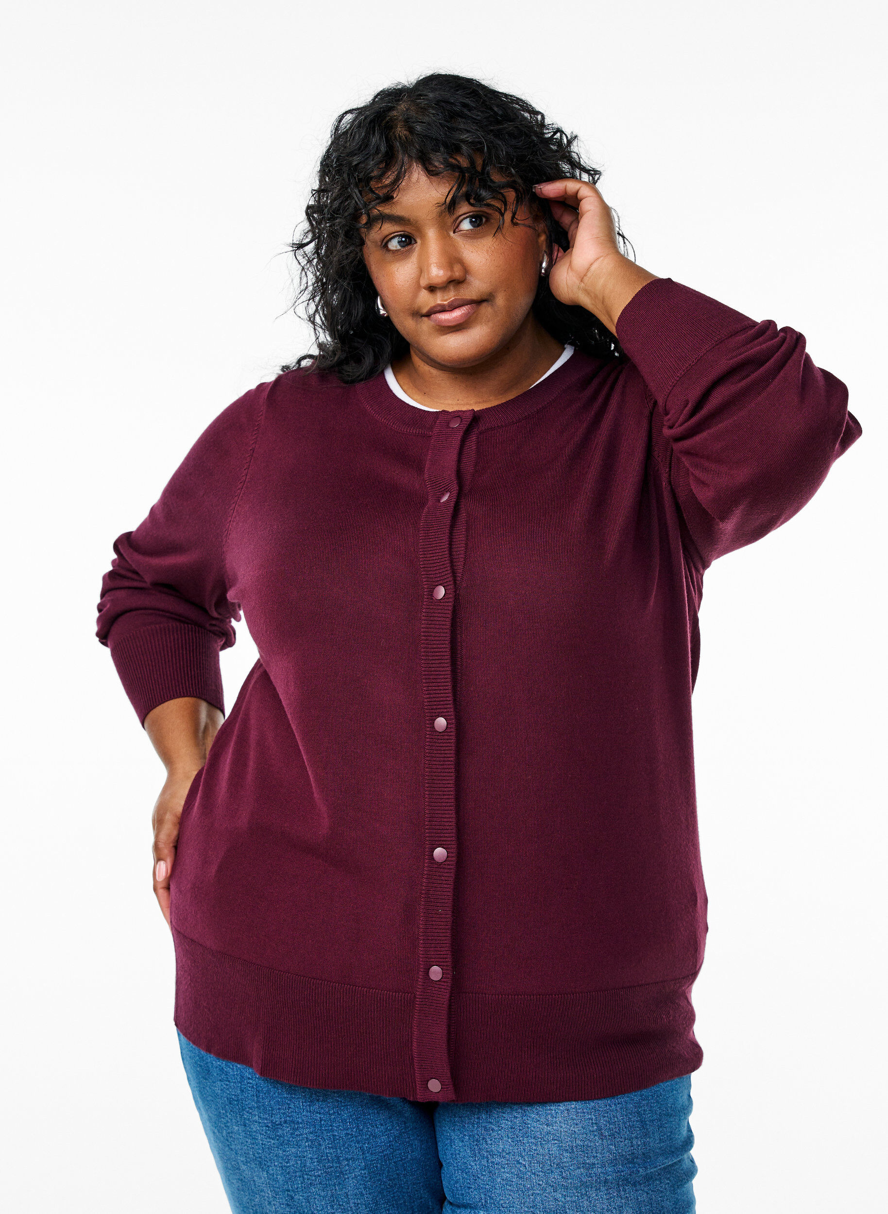 Strikcardigan med rund hals og knapper, R&oslash;d, Model