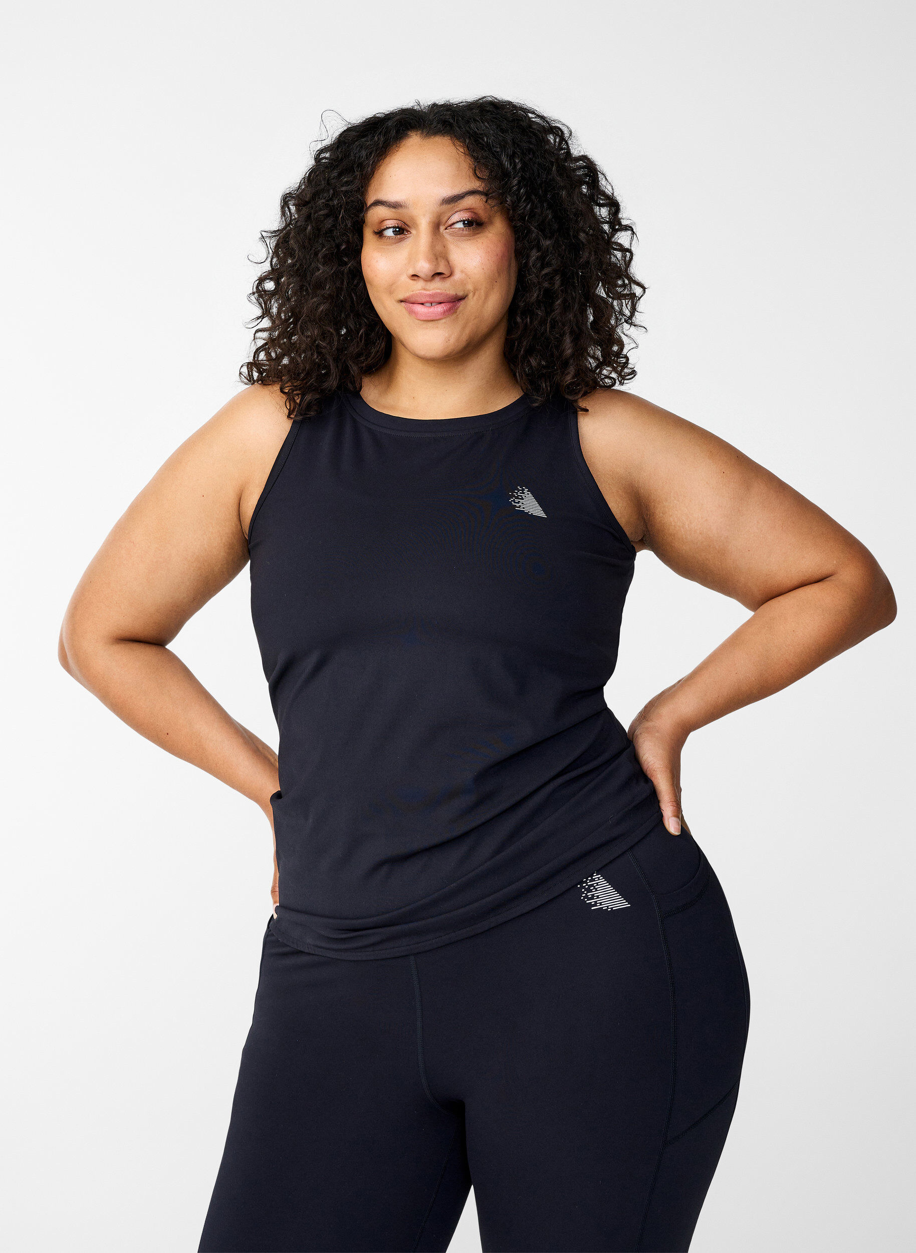 Zizzi T&aelig;tsiddende tr&aelig;ningstop med indvendig silikonekant, Black, Model image number 0