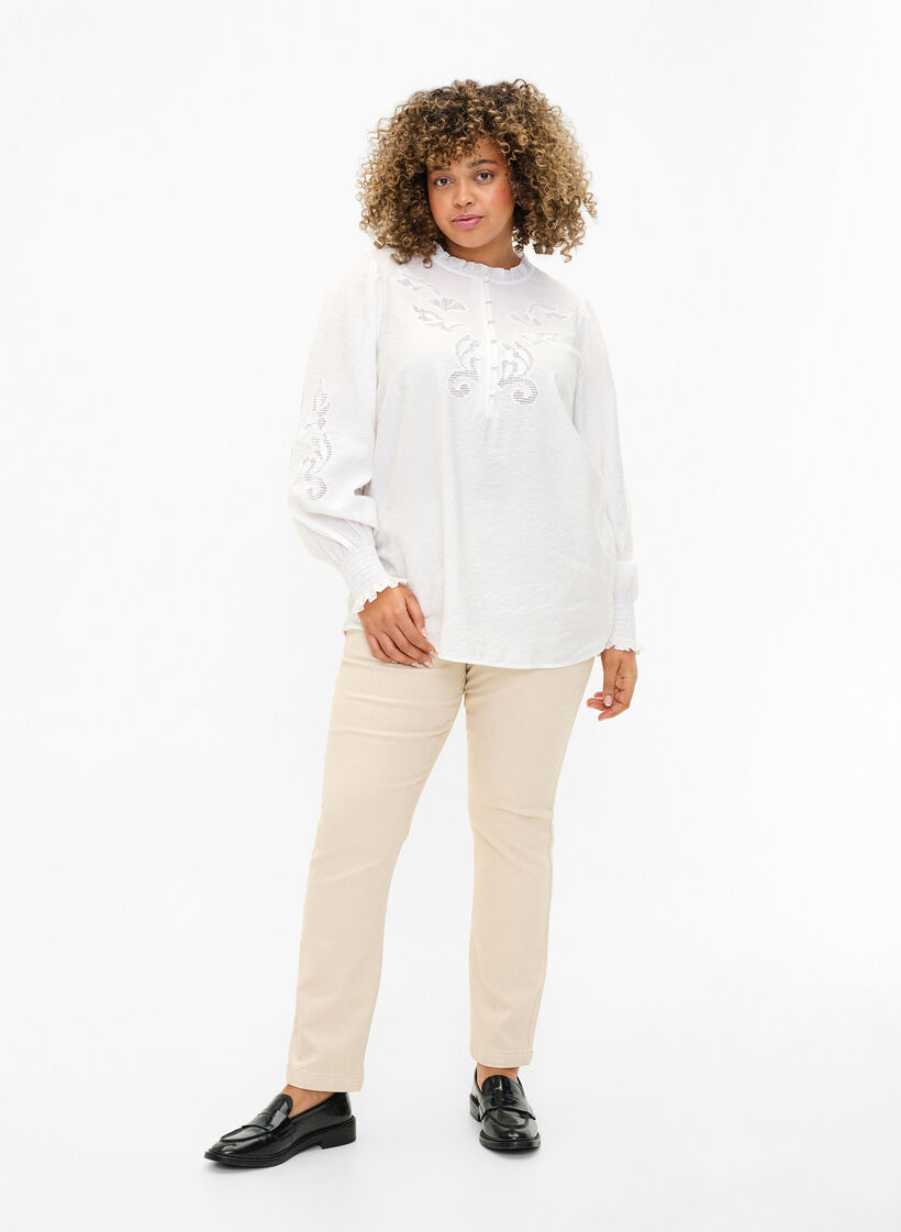Bluse med flæser og broderi anglaise, Bright White, Model image number 2