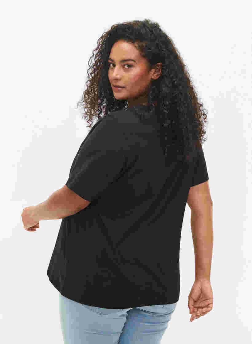 T-shirt med nitter i økologisk bomuld, Black Star , Model image number 1