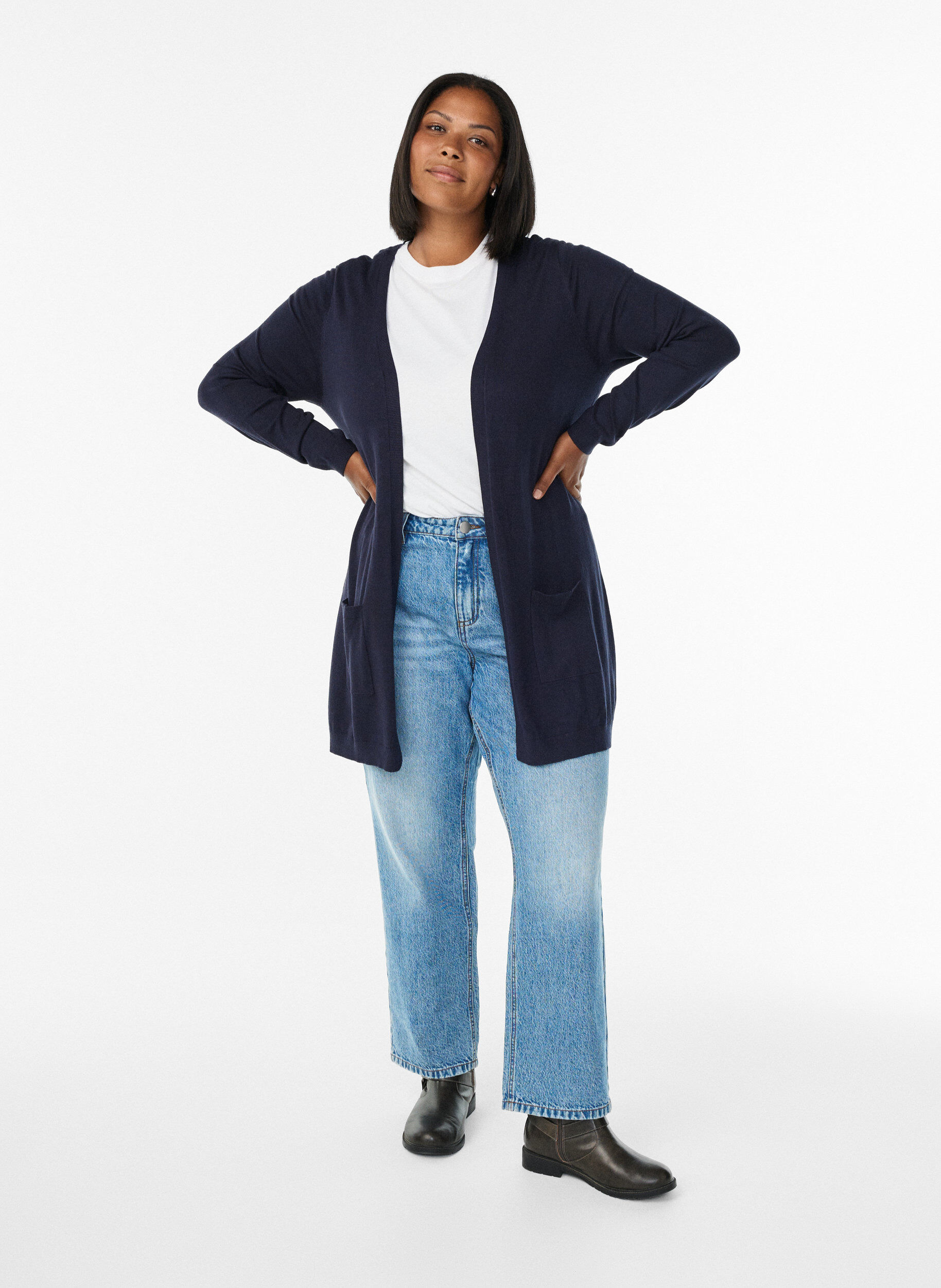 Zizzi Lang strikcardigan i viskosemix, Bl&aring;, Model image number 1