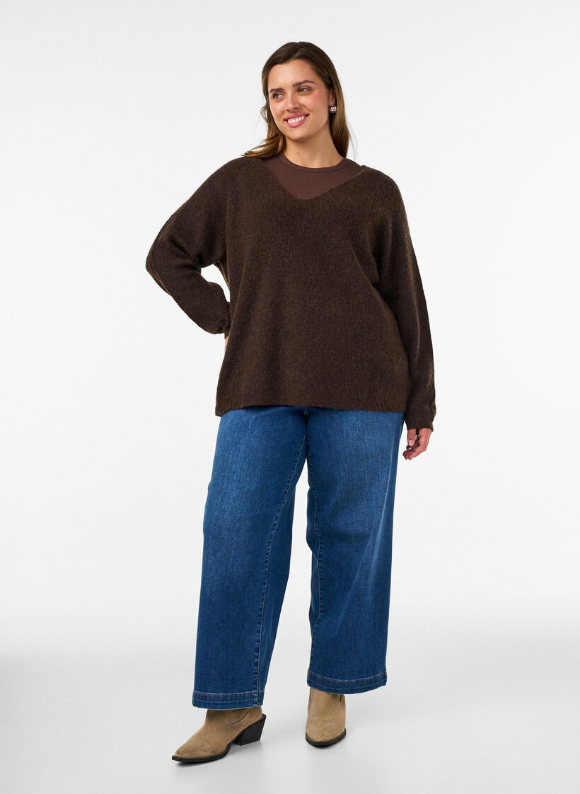 Strikbluse med V-hals og raglan&aelig;rmer, Brun, Model image number 1