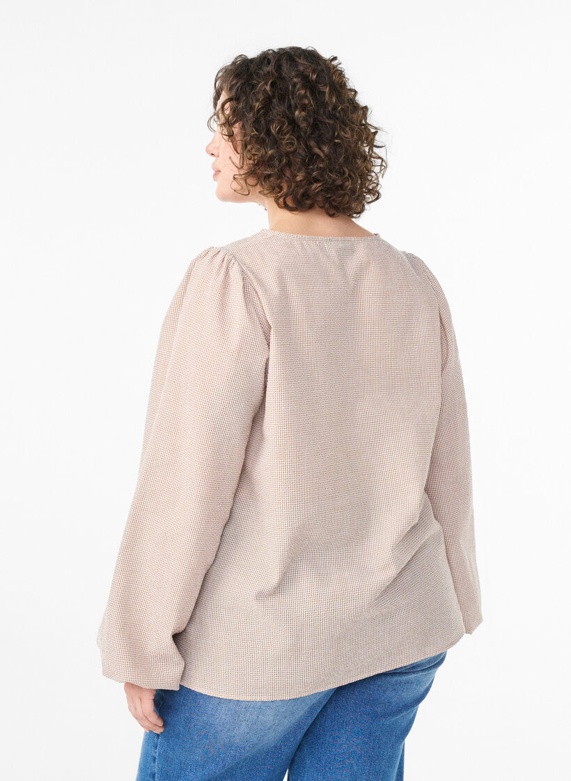 Bluse med v-udskæring og små tern, Beige, Model image number 2