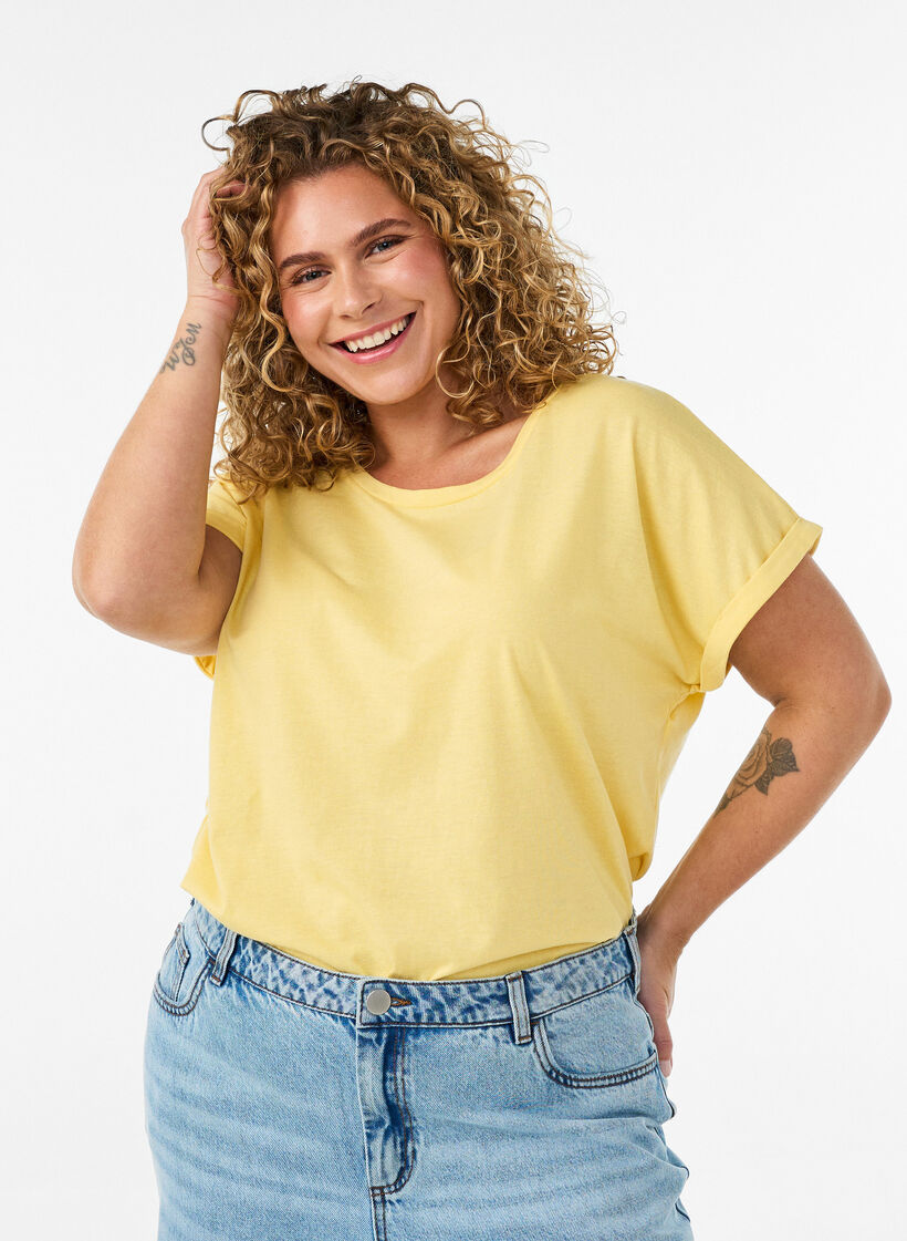 Kort&aelig;rmet T-shirt i bomuldsblanding, Gul, Model image number 0