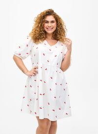 Kjole med kirsebærprint og a-shape, B. White/Cherry, Model