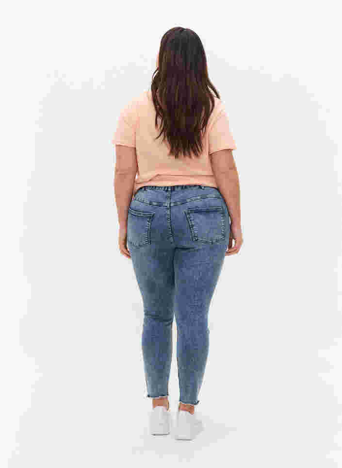 Cropped Amy jeans med nitter i sidesøm, L.Blue Stone Wash, Model image number 1