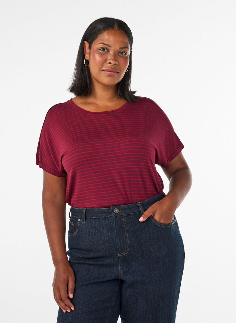 Stribet T-shirt i viskose med rund hals, R&oslash;d, Model image number 0