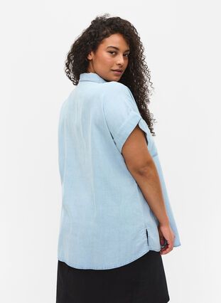 Kortærmet skjorte med brystlommer, Light blue denim, Model image number 1