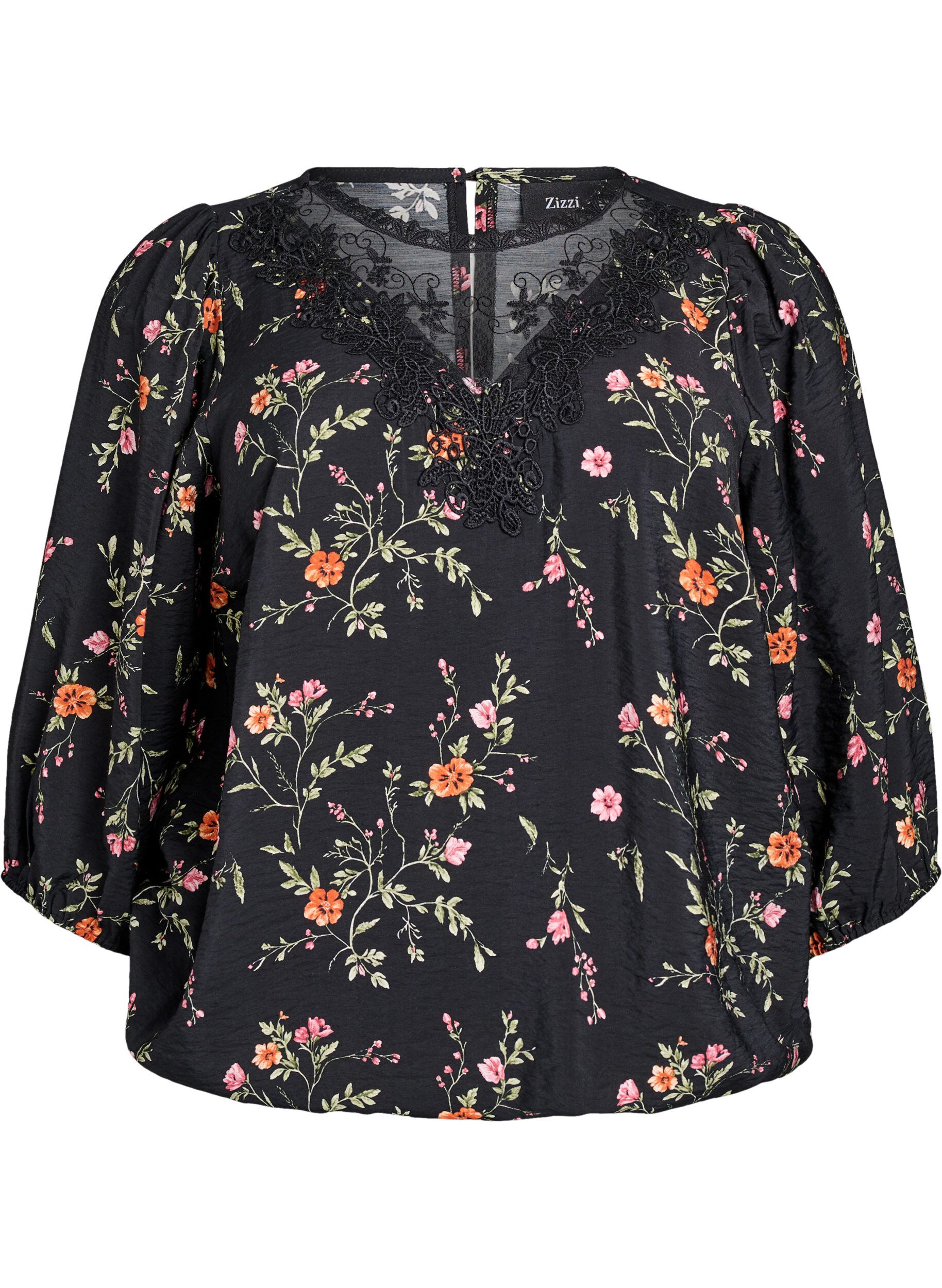 Bluse med 3/4 &aelig;rmer og blondedetalje