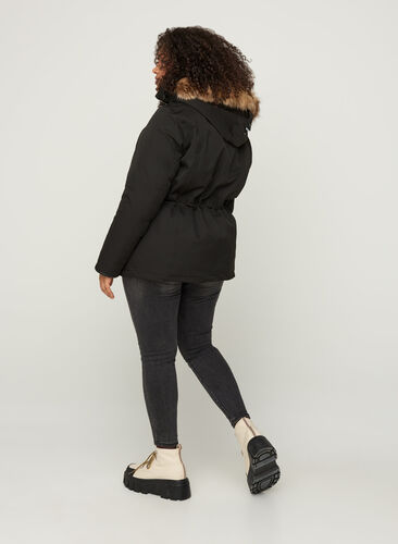 Kort vinterjakke med hætte og imiteret pelskant, Black, Model image number 1