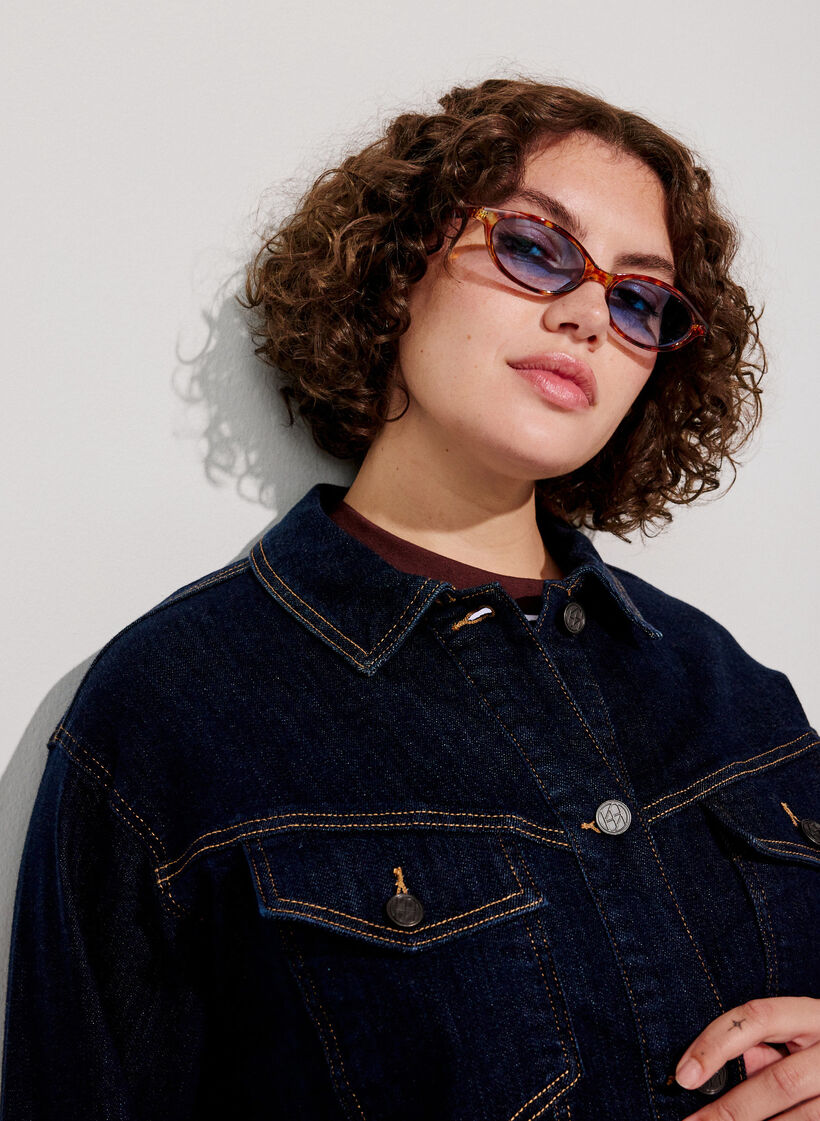 Klassisk denimjakke med kontrastsyninger, Bl&aring;, Model