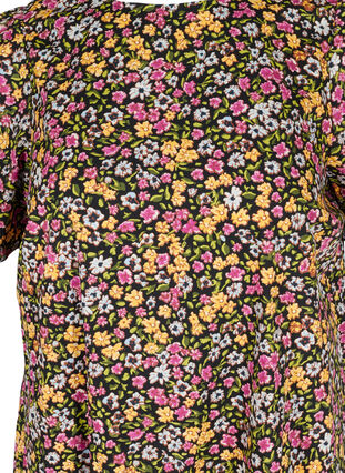 Blomstret kjole i økologisk bomuld, Black Flower AOP, Packshot image number 2