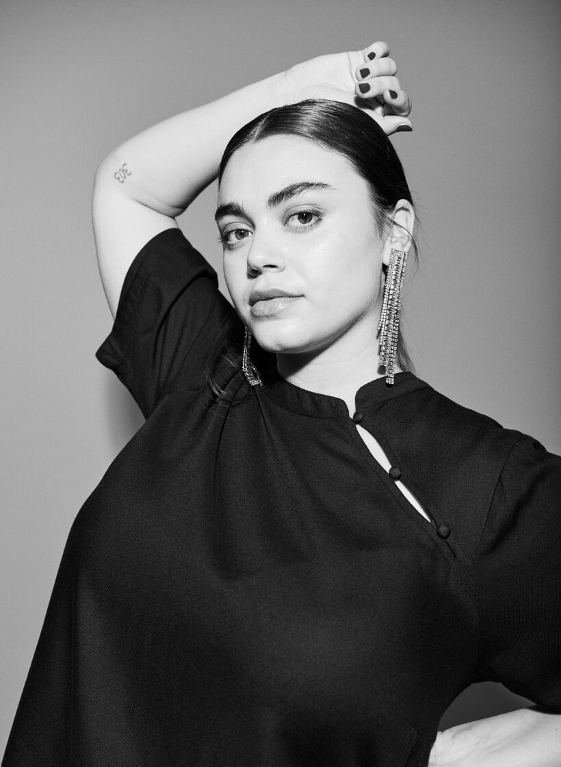 Kortærmet bluse med skrå knaplukning, Sort, Image