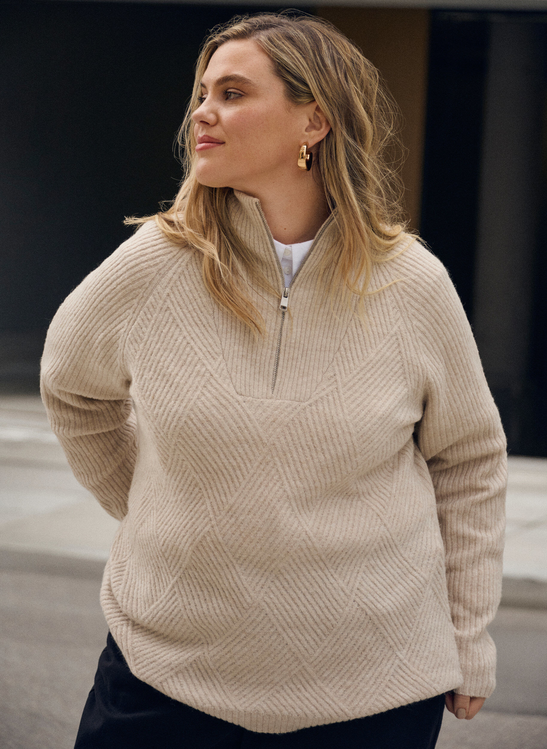 Zizzi Striktr&oslash;je med h&oslash;j krave og harlekinm&oslash;nster, Beige, Image image number 0