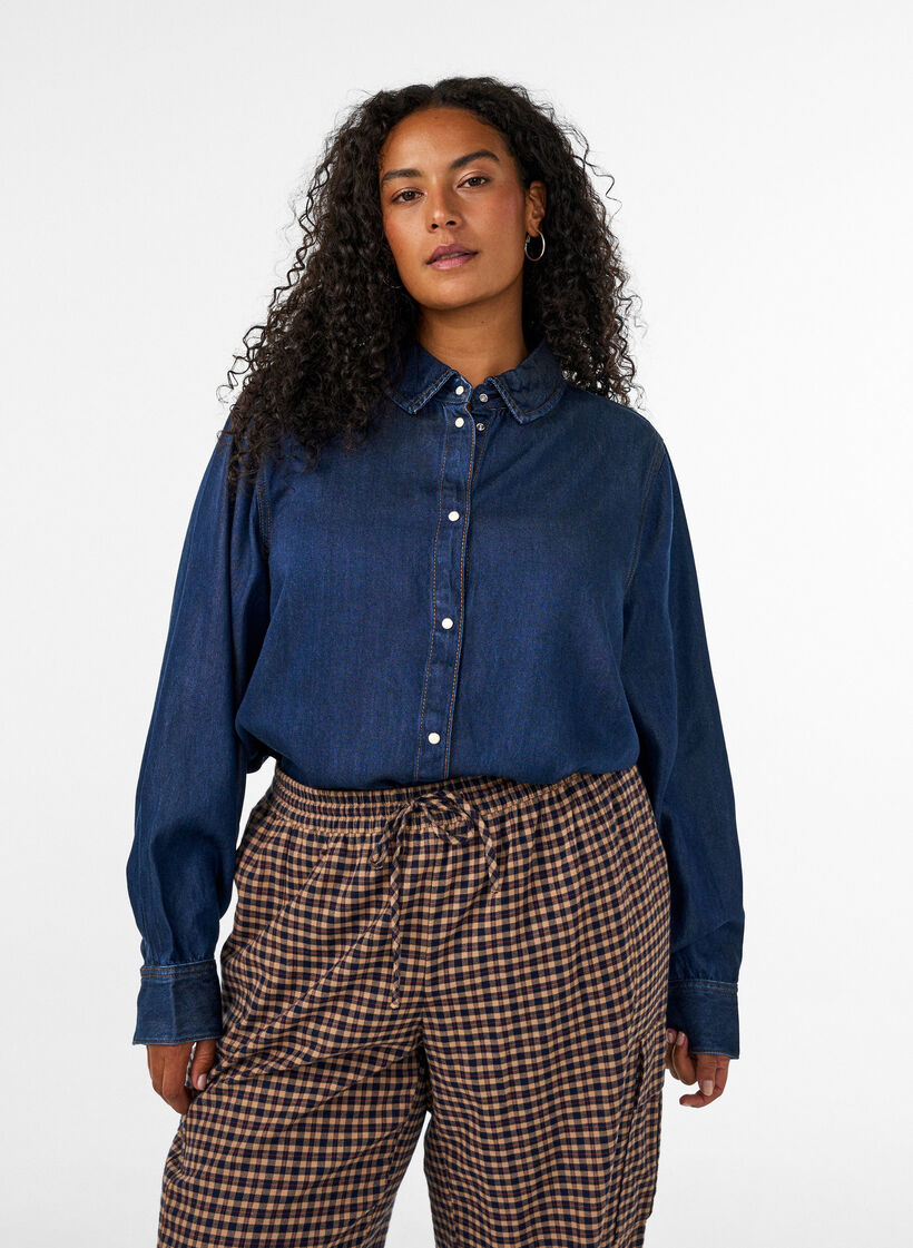 Denimskjorte i lyocell med trykknapper, Bl&aring;, Model image number 0