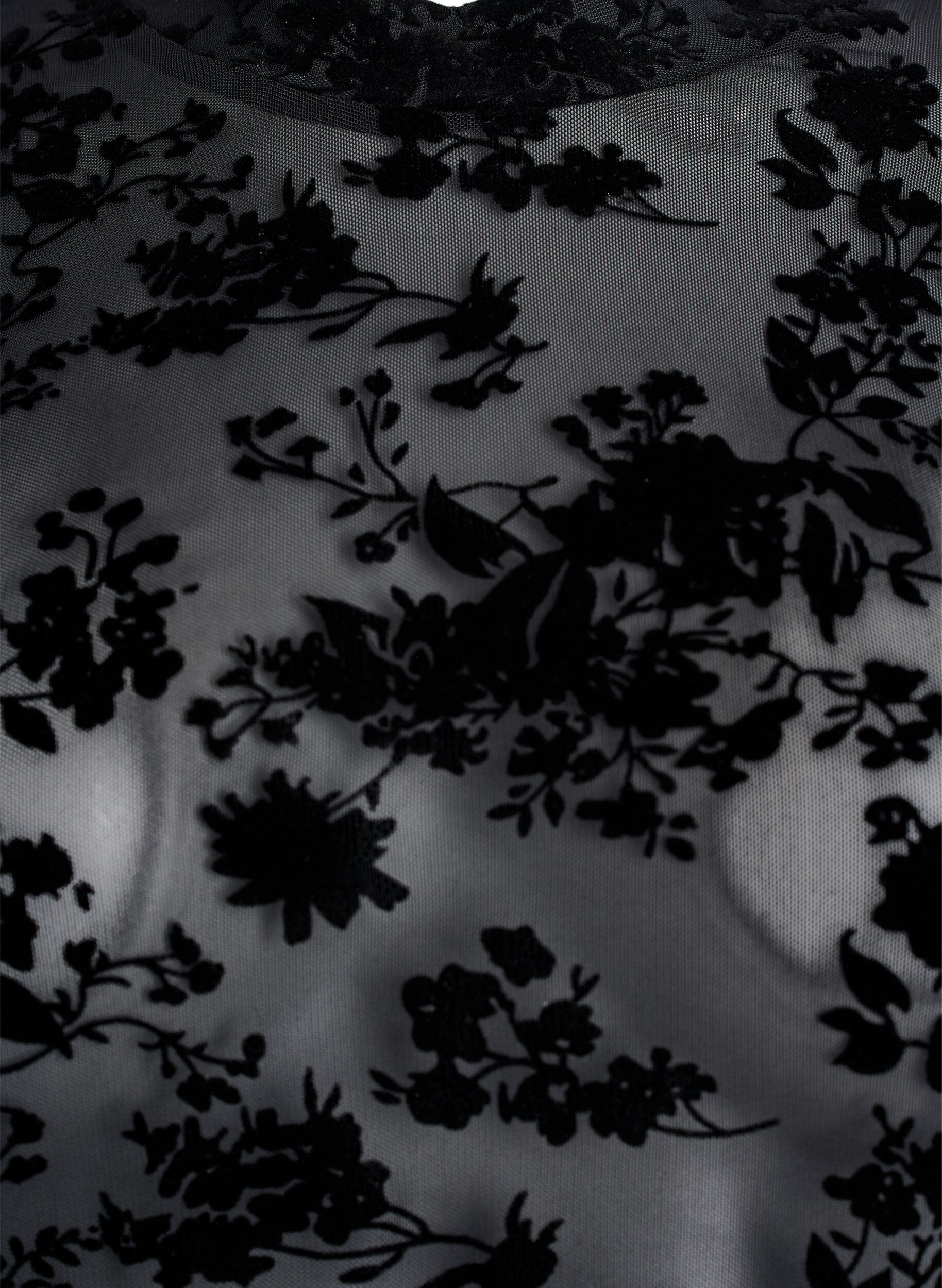 ZizziMeshbluse med blomsterm&oslash;nster, Sort, Packshot image number 2
