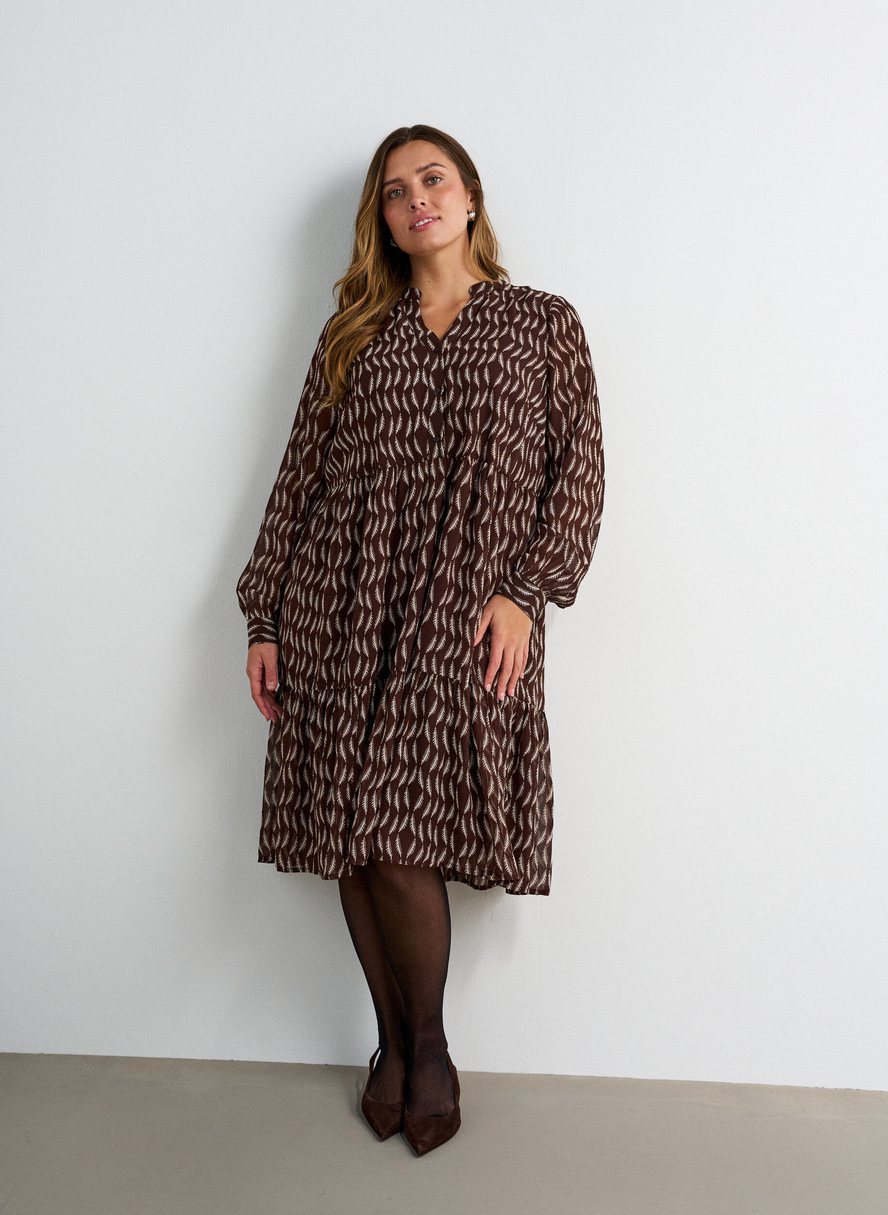 ZizziKjole med all-over print og fl&aelig;selag, Brun, Model image number 0