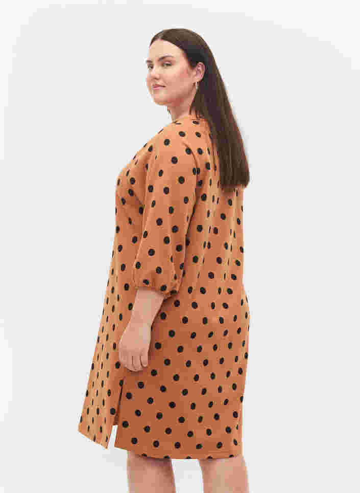 Prikket kjole med 3/4 ærmer, Almond Black Dot, Model image number 1
