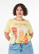 T-shirt i bomuld med printmotiv, Gul, Model image number 0
