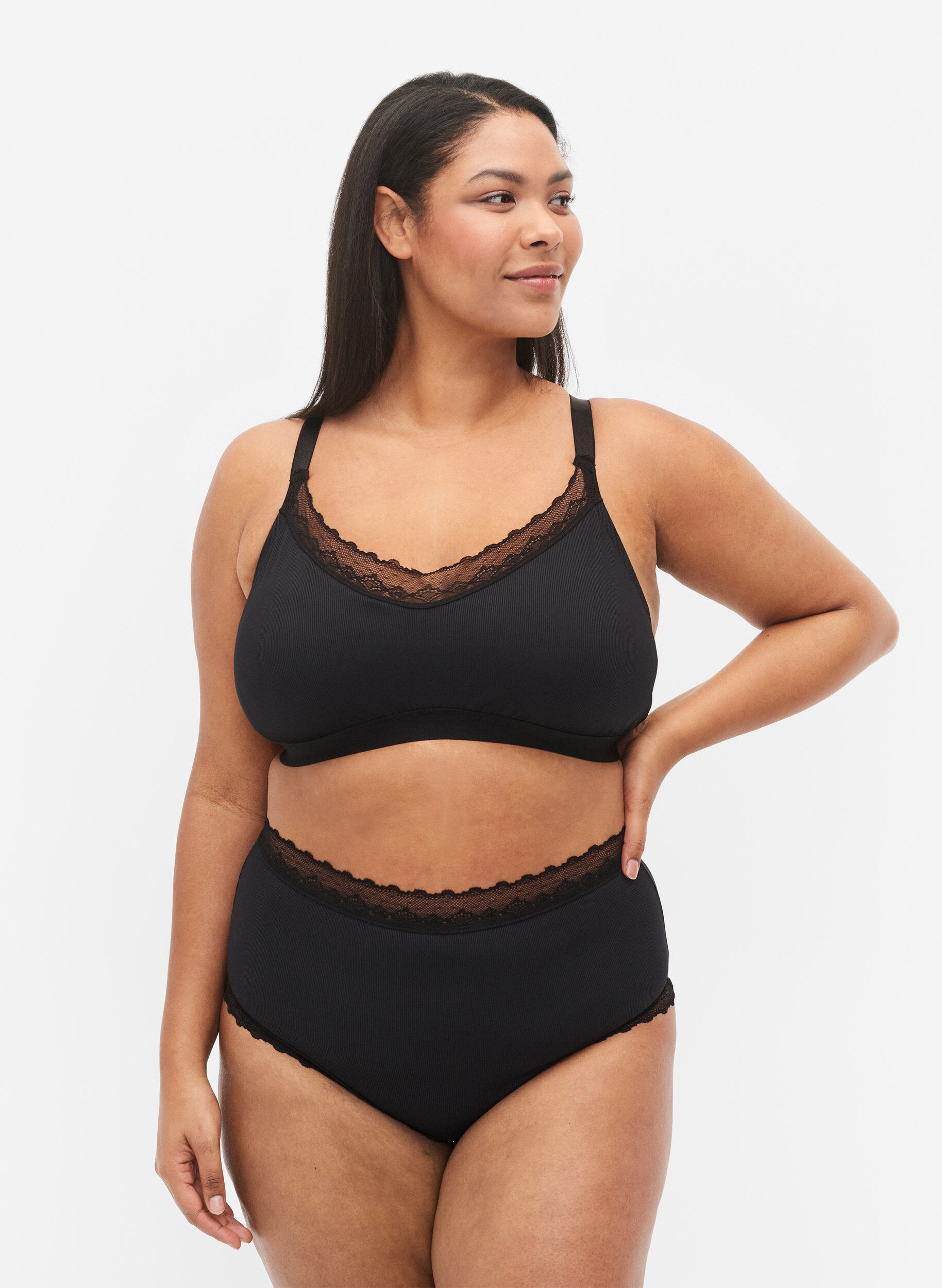 Zizzi H&oslash;jtaljet hipster med blonder, Black, Model image number 0