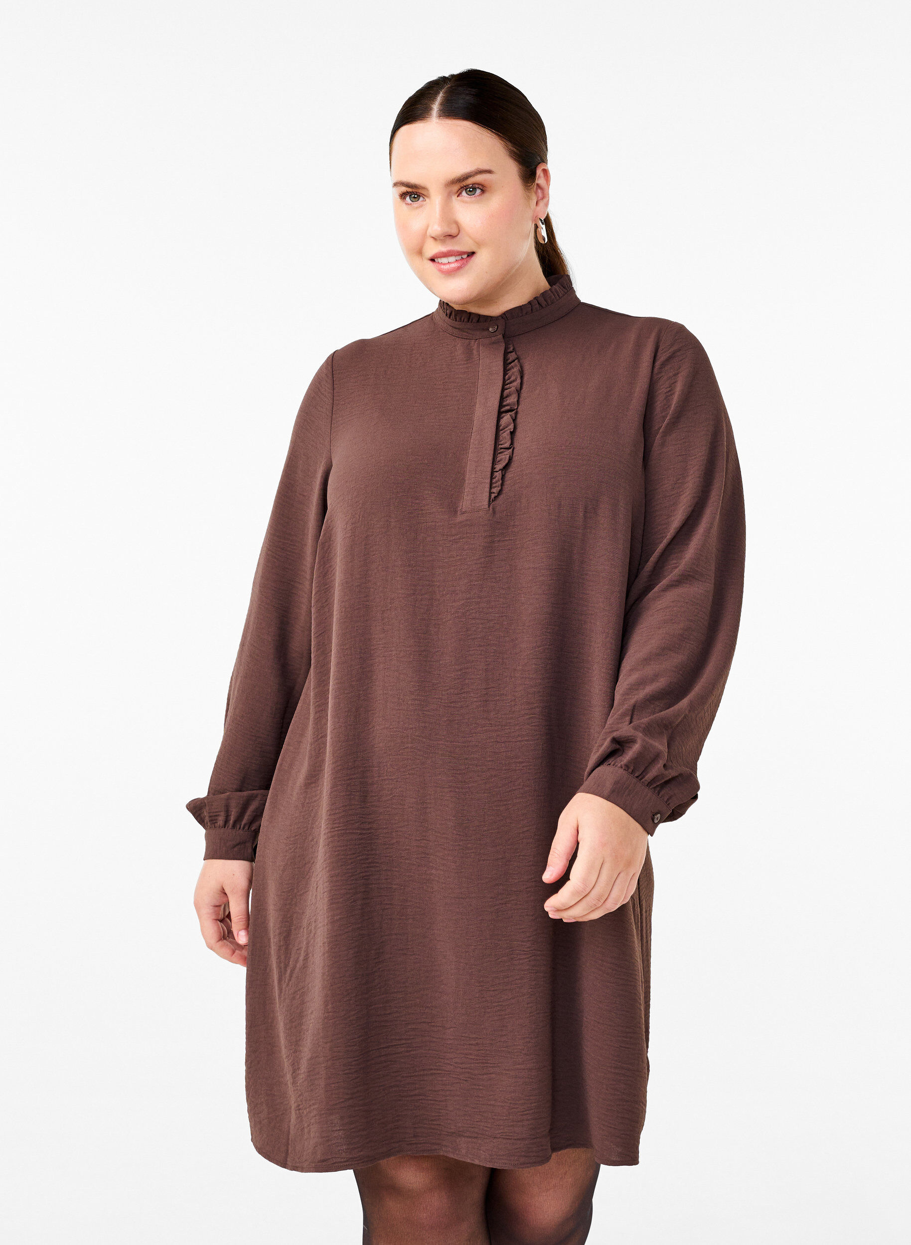 Zizzi Lang&aelig;rmet kjole med fl&aelig;sedetaljer , Chocolate Martini, Model image number 0